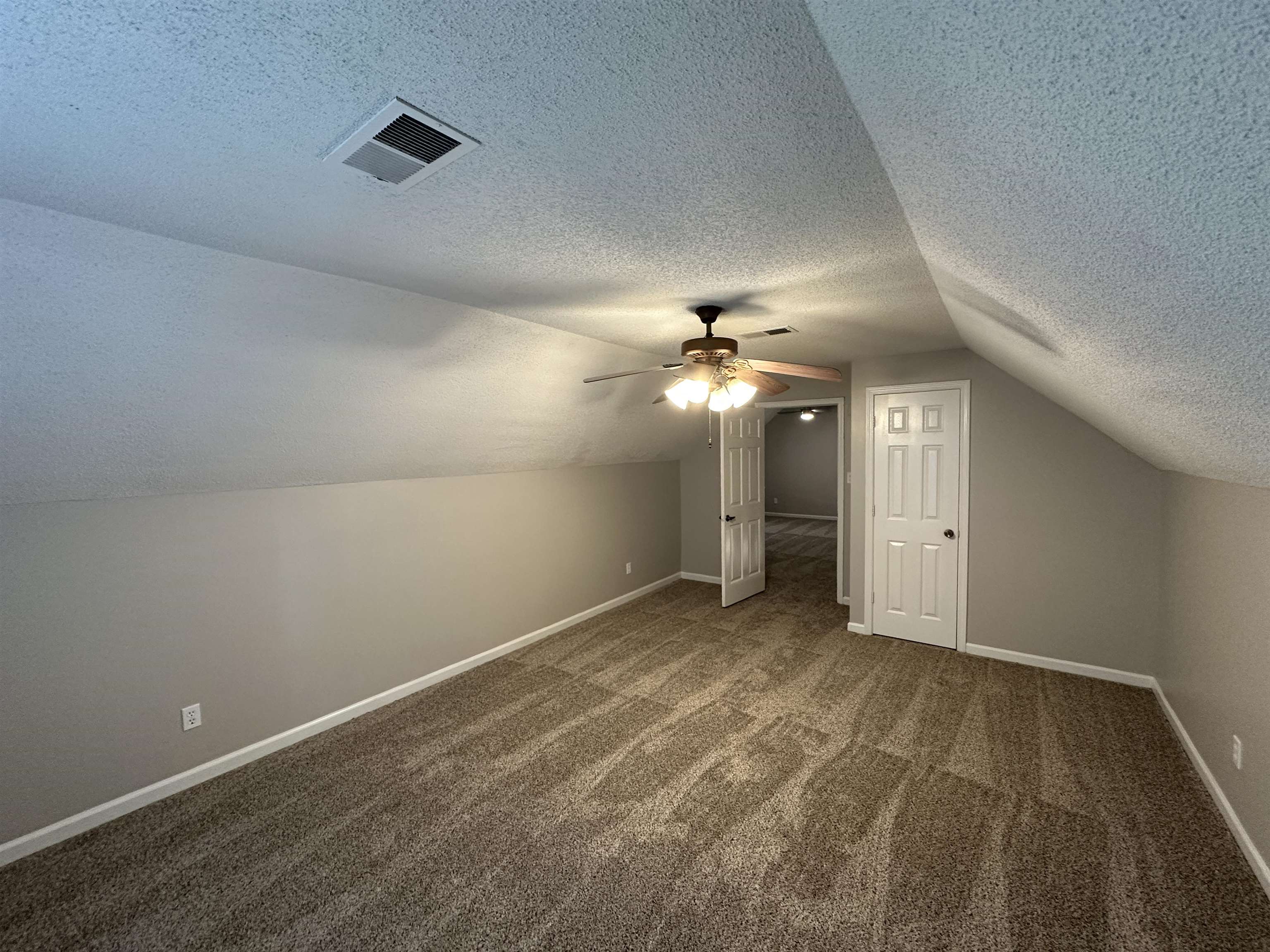 4439 Green Creek Dr Property Photo 29