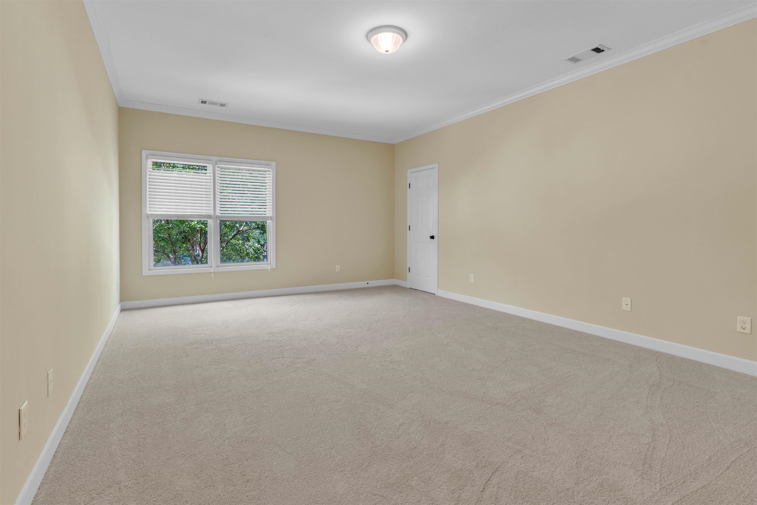 1950 N Templeton Cir Property Photo 18