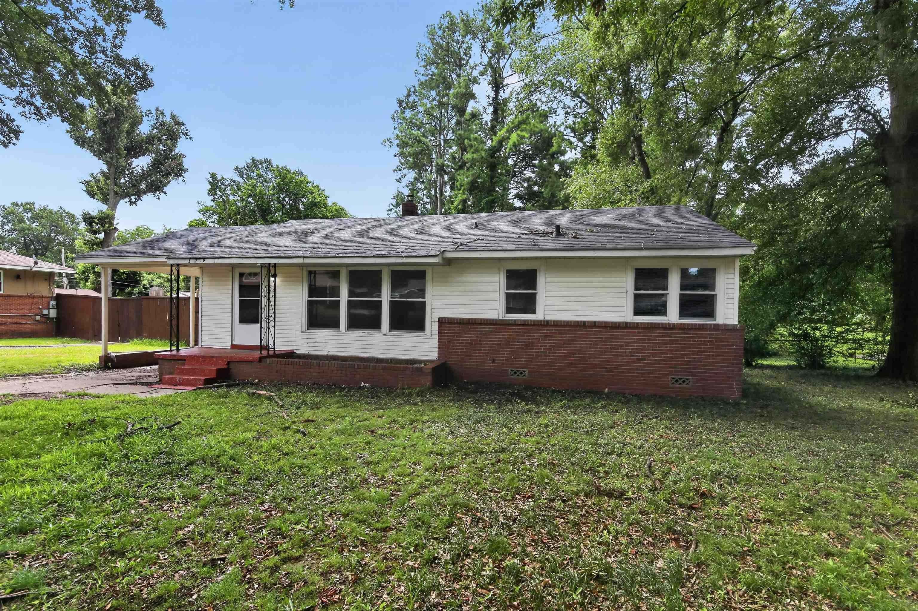329 Sullivan Dr Property Photo 4