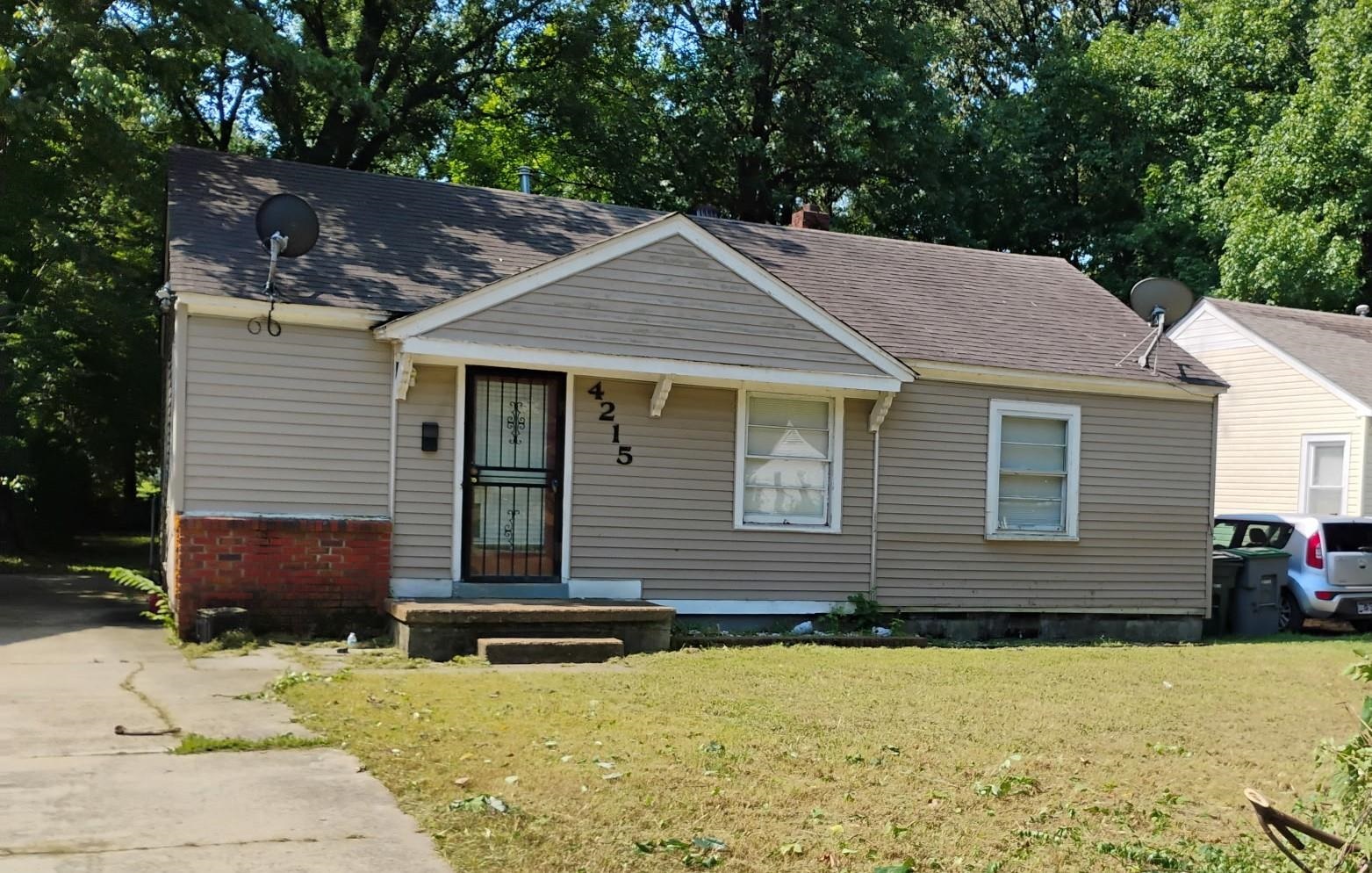 4215 BOYCE AVE Property Photo 1