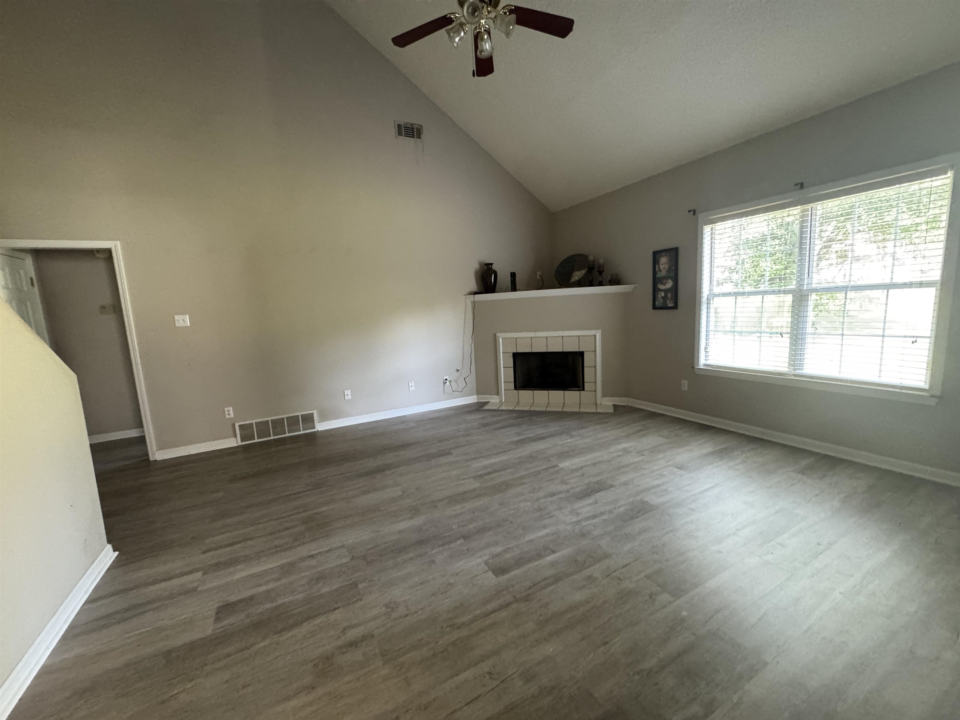 11805 Patrick St Property Photo 6
