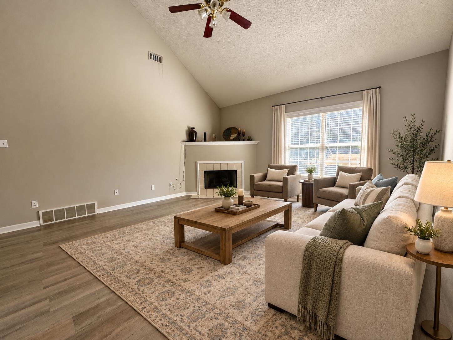 11805 Patrick St Property Photo 10