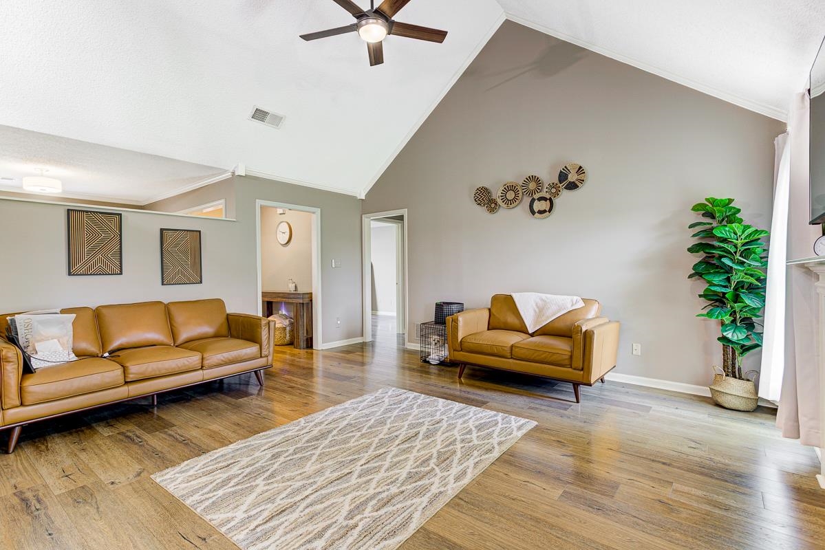 7669 Shadow Hills Dr Property Photo 2
