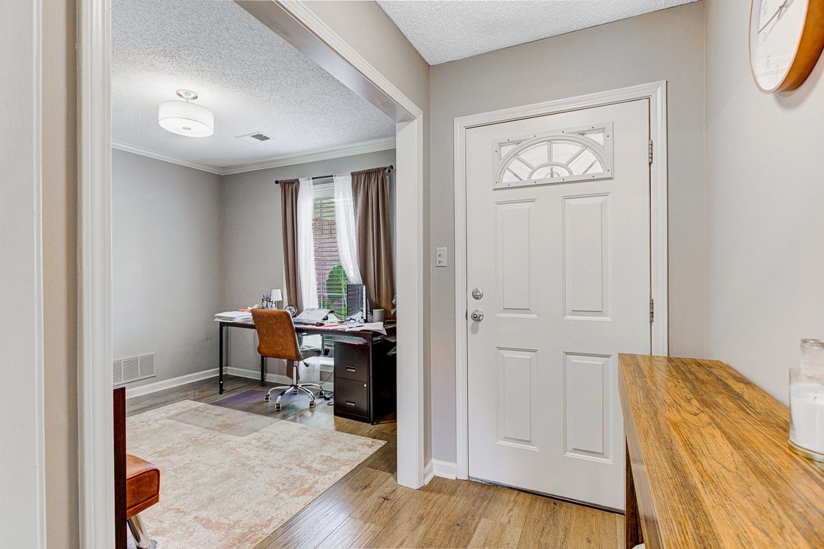 7669 Shadow Hills Dr Property Photo 4