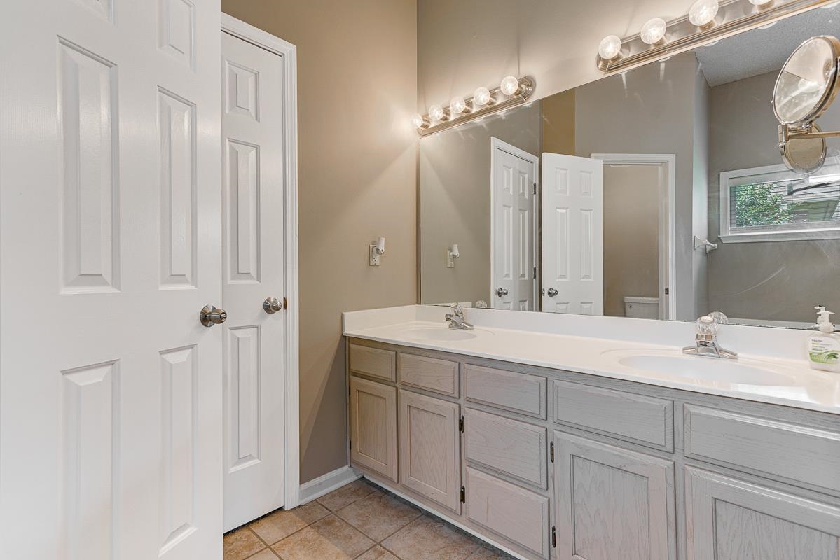 7669 Shadow Hills Dr Property Photo 14