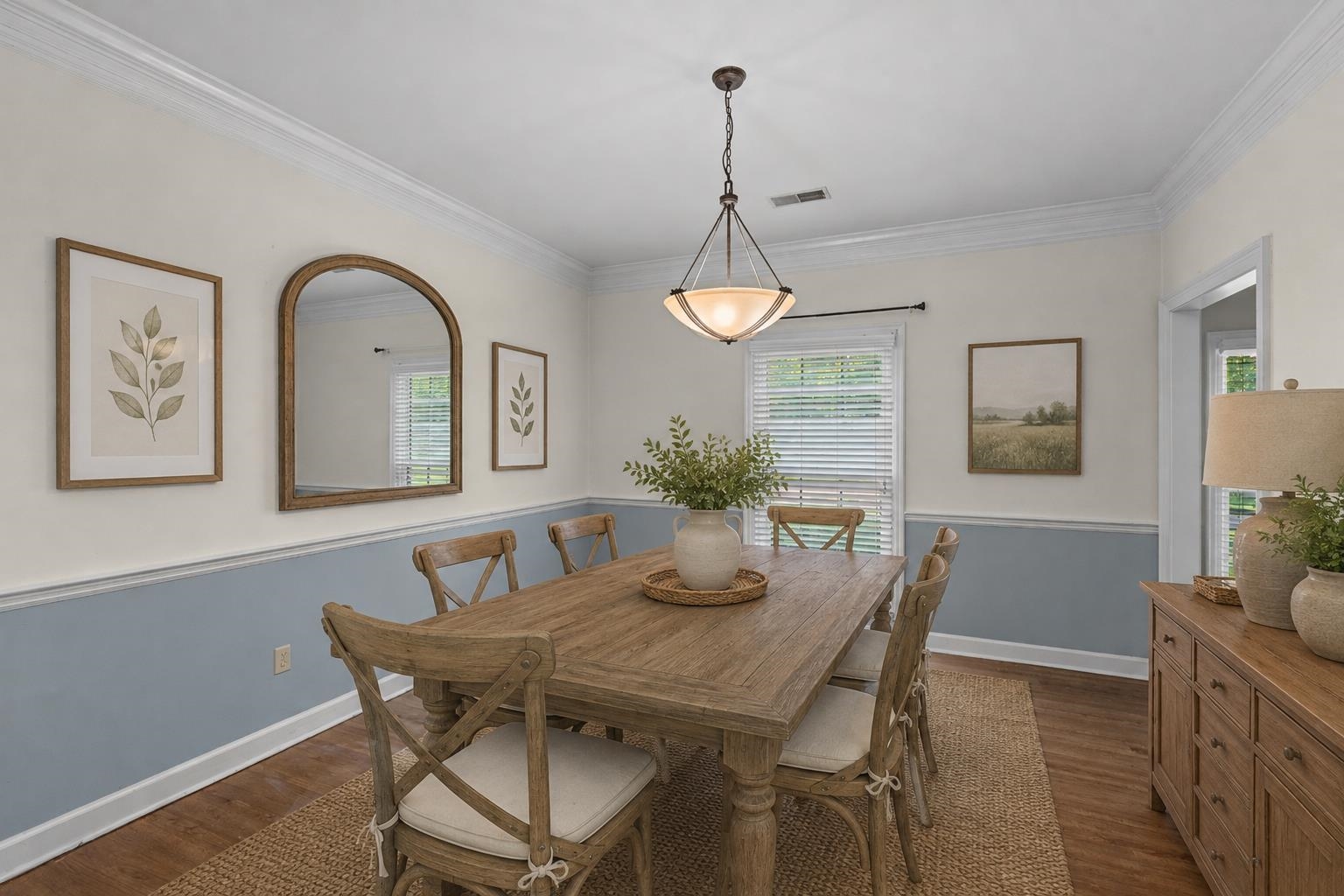 7168 Egerton Ln Property Photo 14