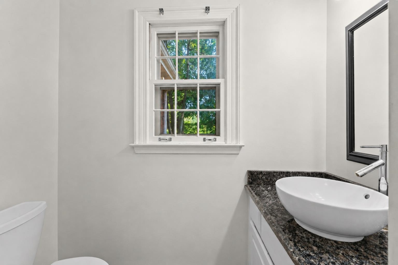 7168 Egerton Ln Property Photo 15