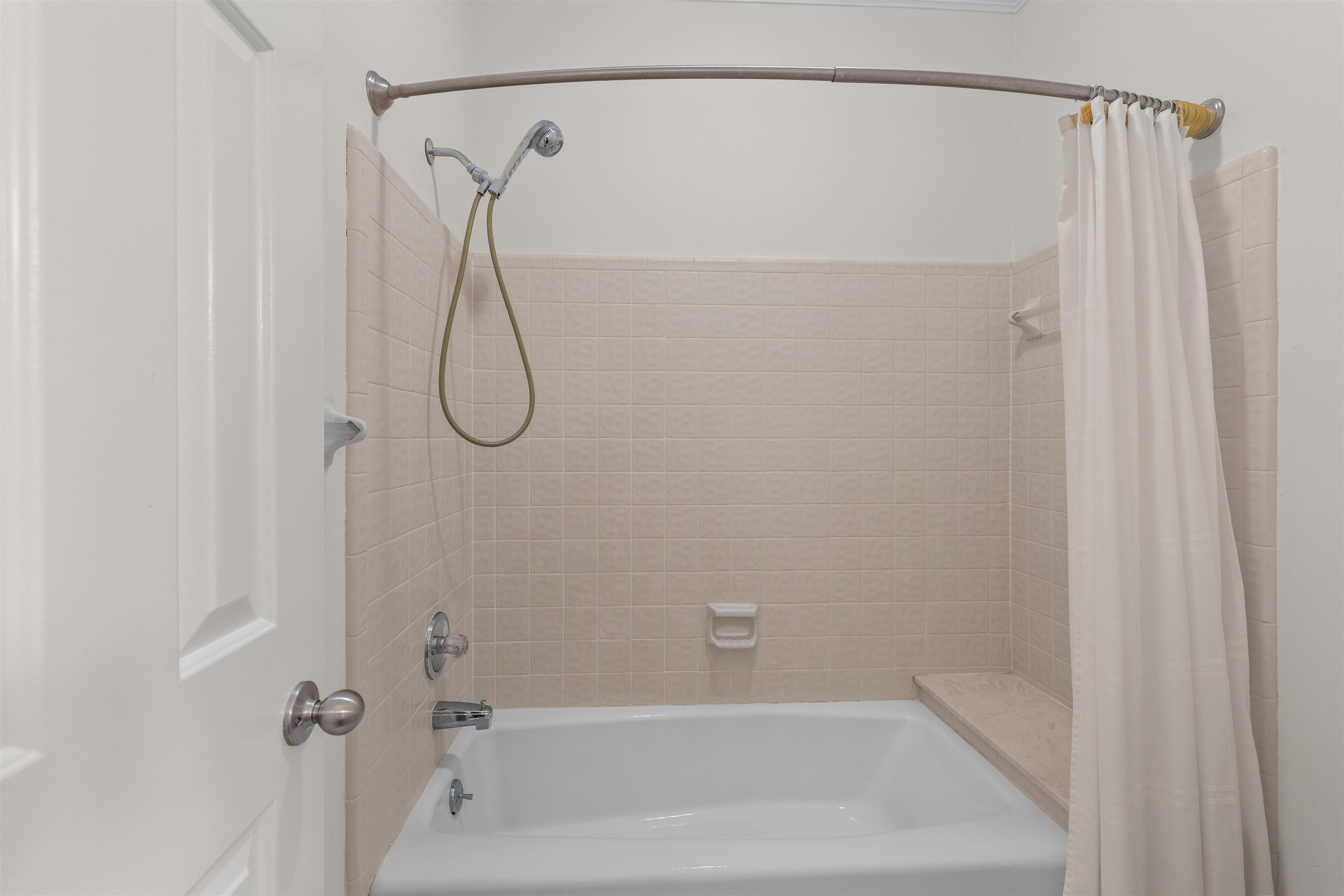 7168 Egerton Ln Property Photo 26