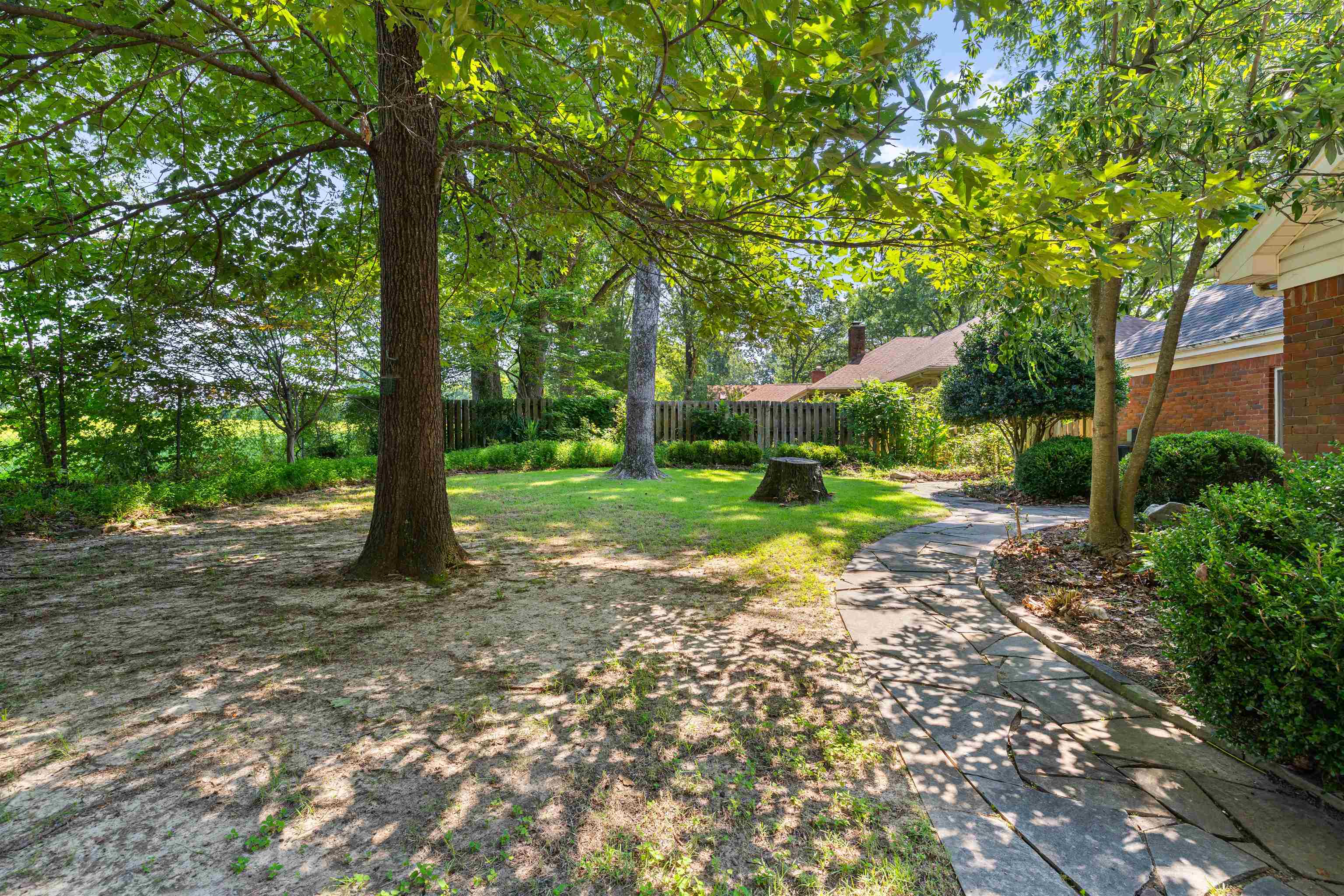 7168 Egerton Ln Property Photo 35