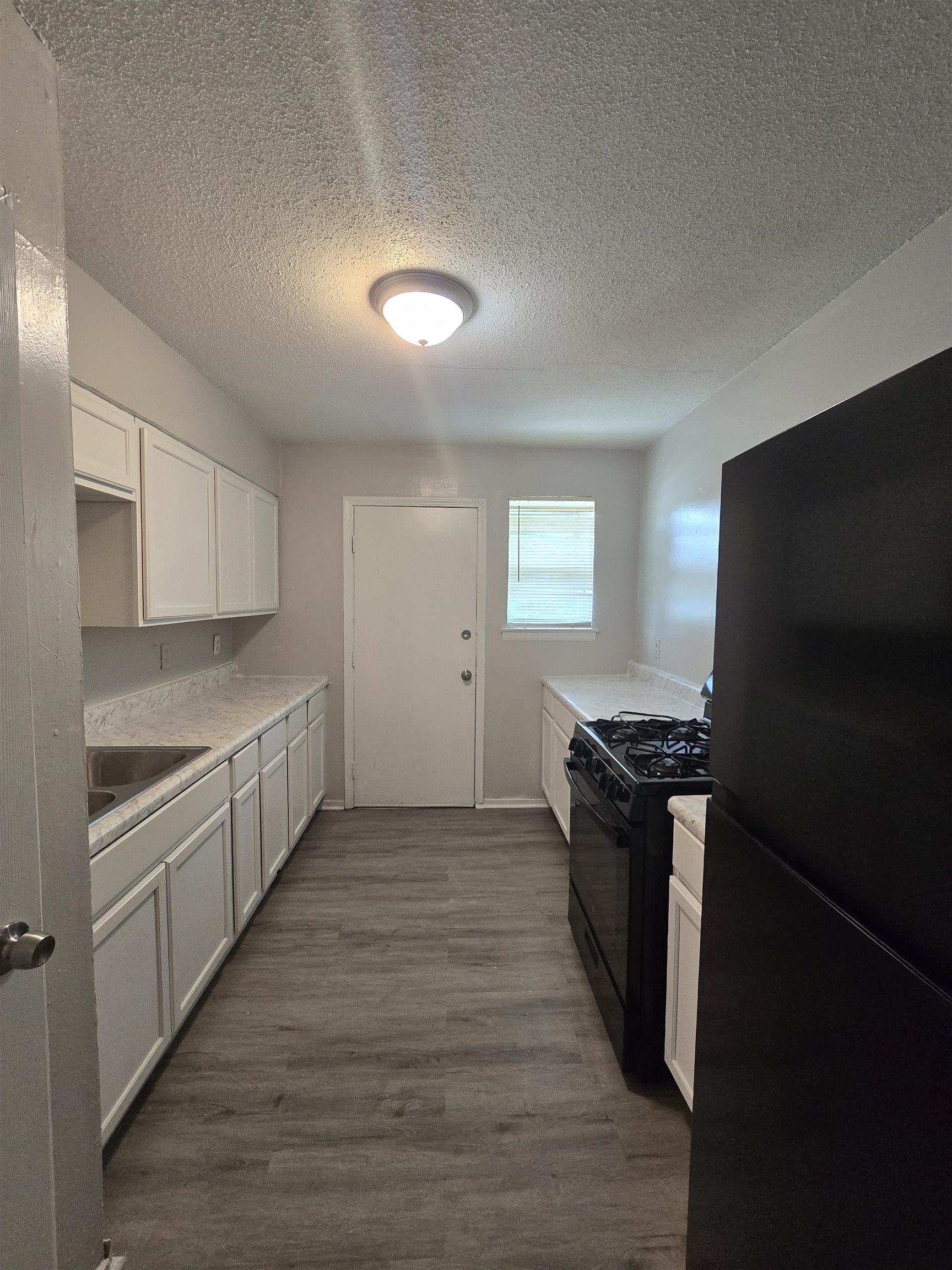 1744 N Graham Rd Property Photo 6