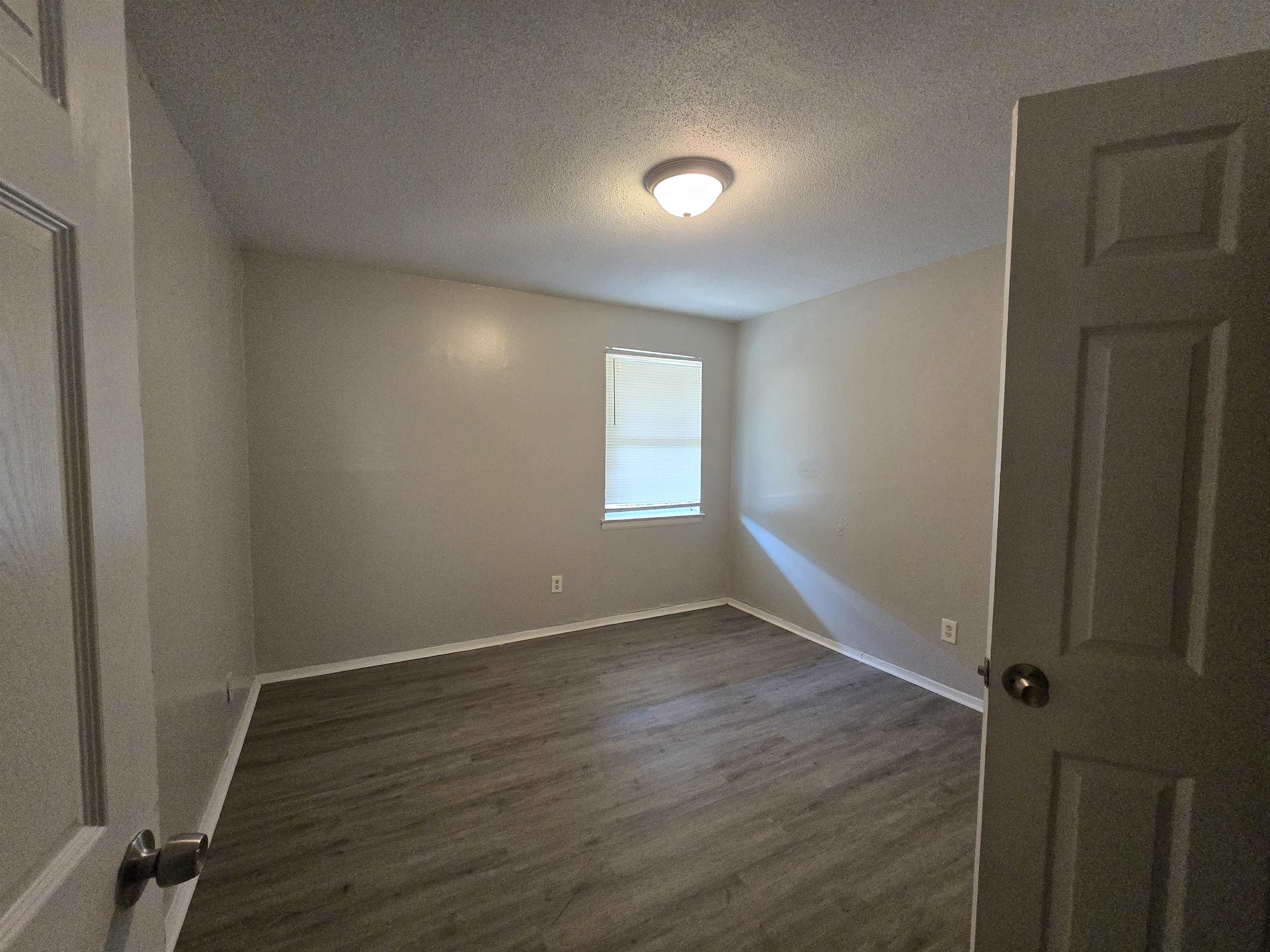 1744 N Graham Rd Property Photo 11