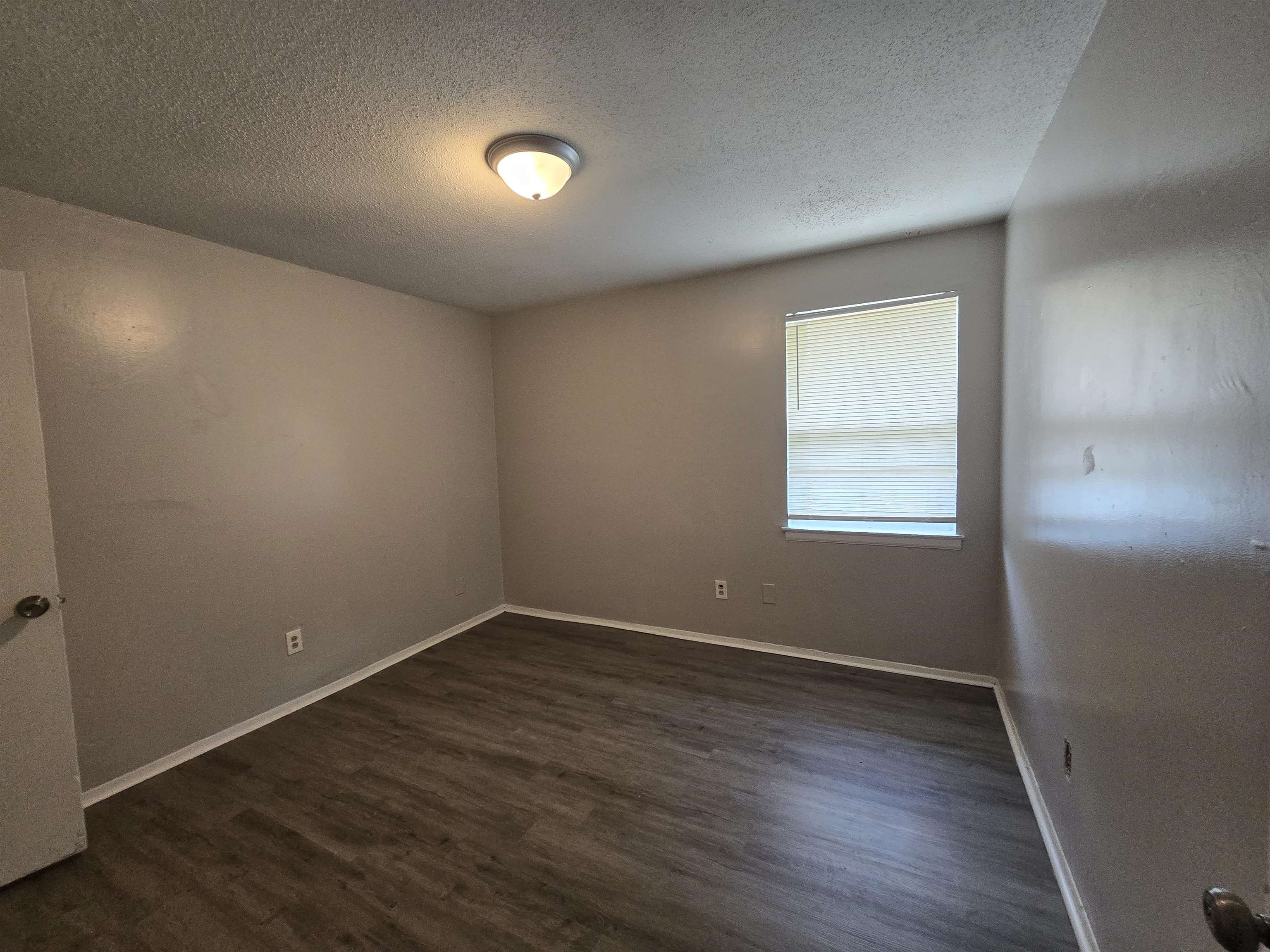 1744 N Graham Rd Property Photo 12