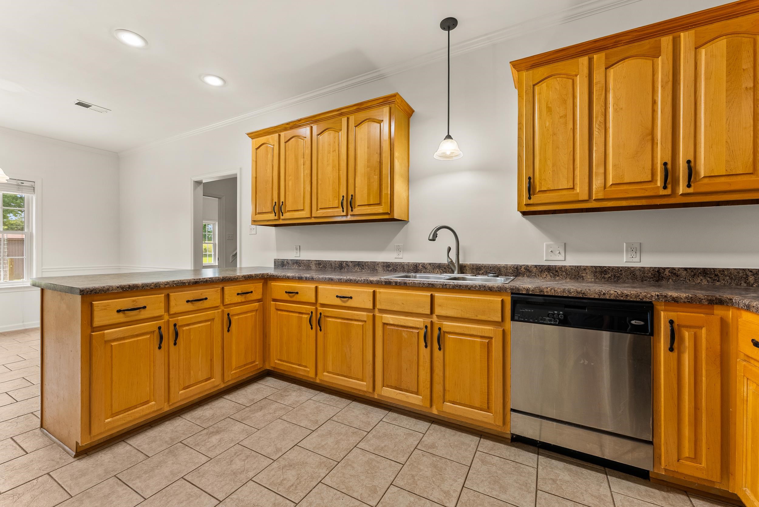 228 Golden Pond Dr Property Photo 16