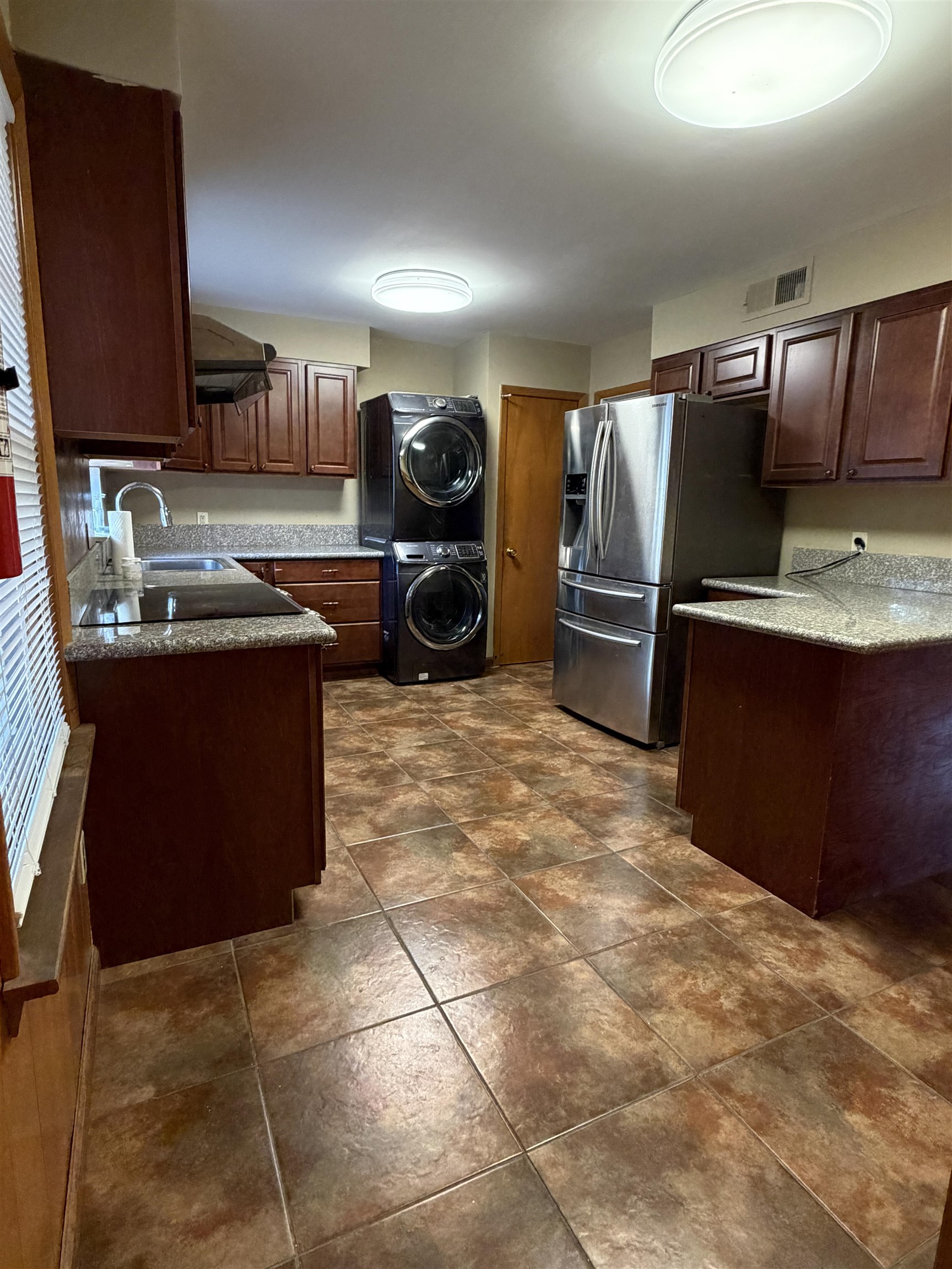 5137 Whitehall Ave Property Photo 12