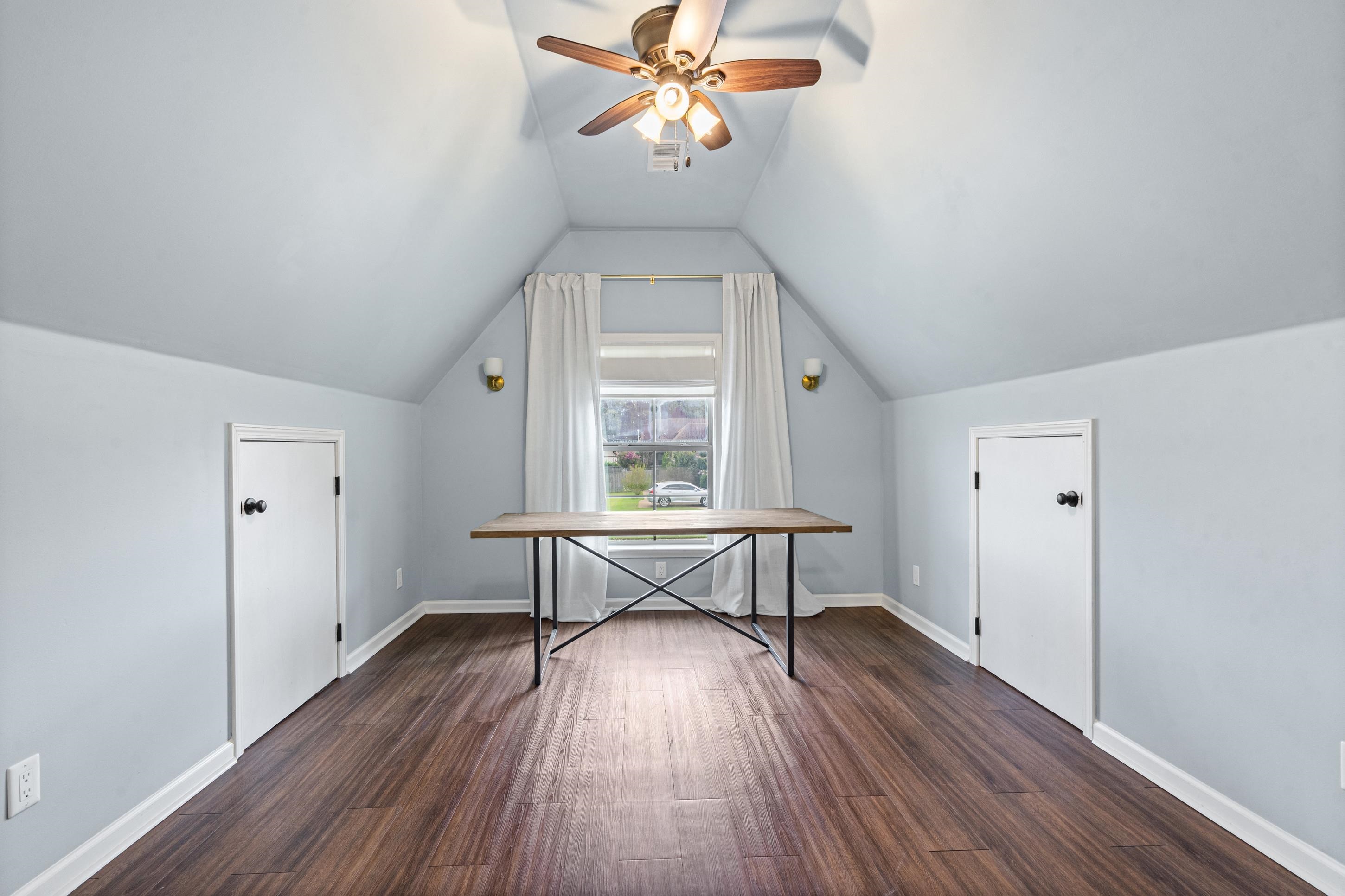 12176 Brooks River Rd Property Photo 30