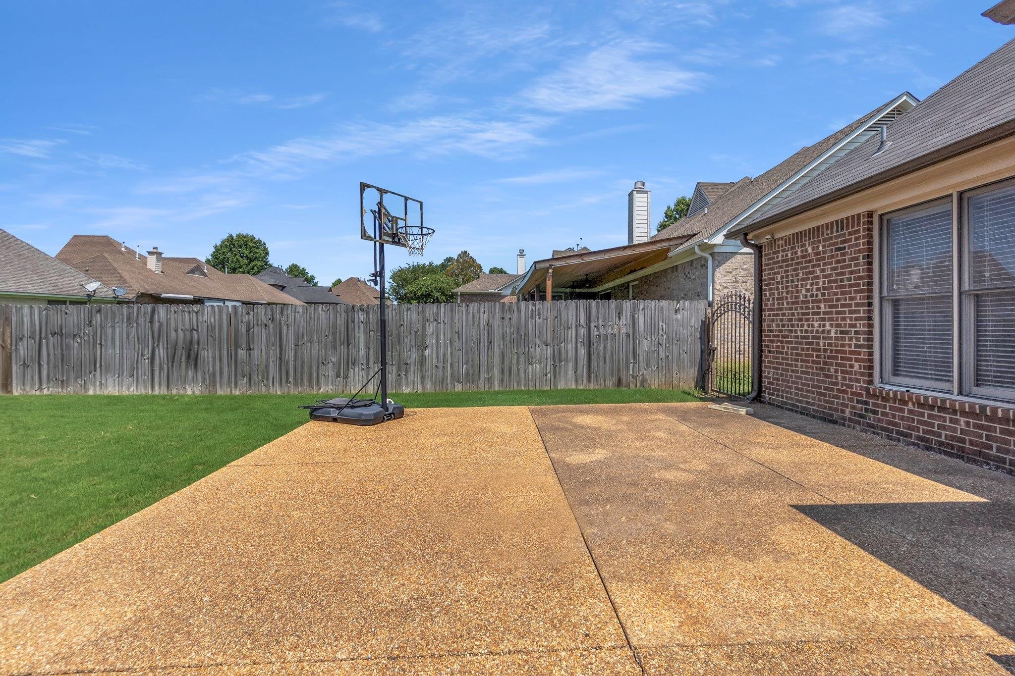 4937 Fox Springs Dr Property Photo 32