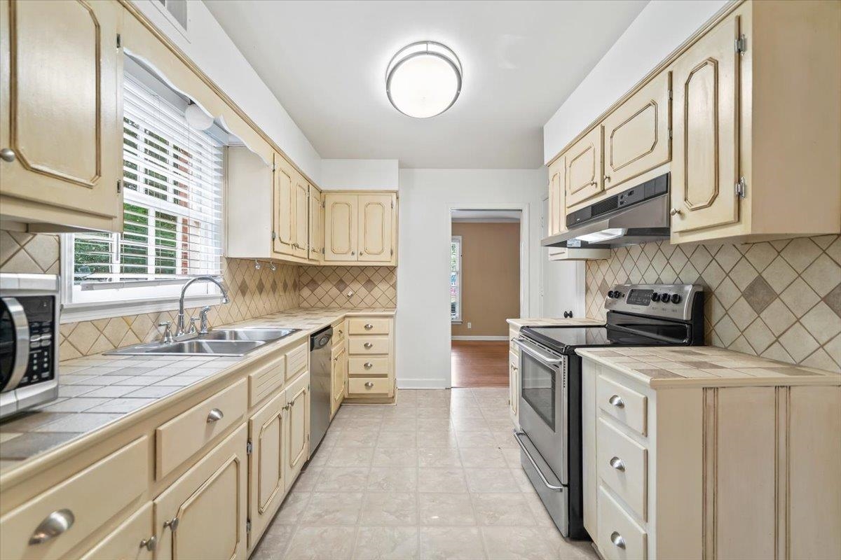 5471 Rich Rd Property Photo 15