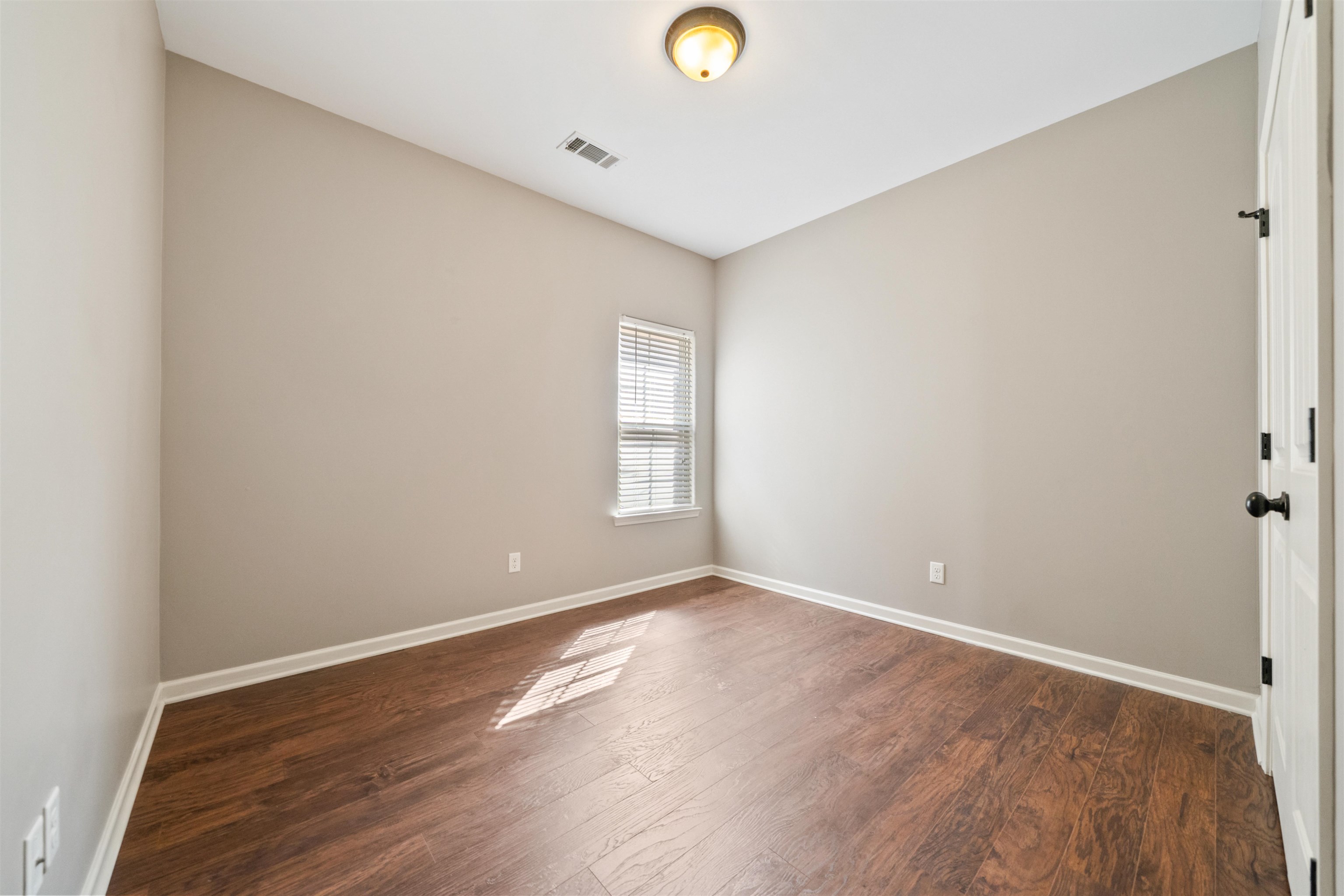 9949 Oban Dr Property Photo 17