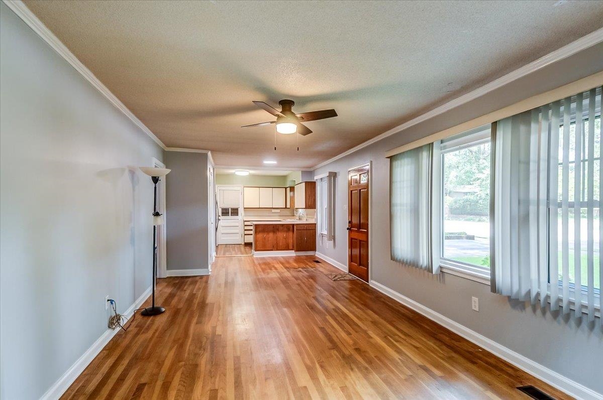 1227 Colonial Rd Property Photo 15