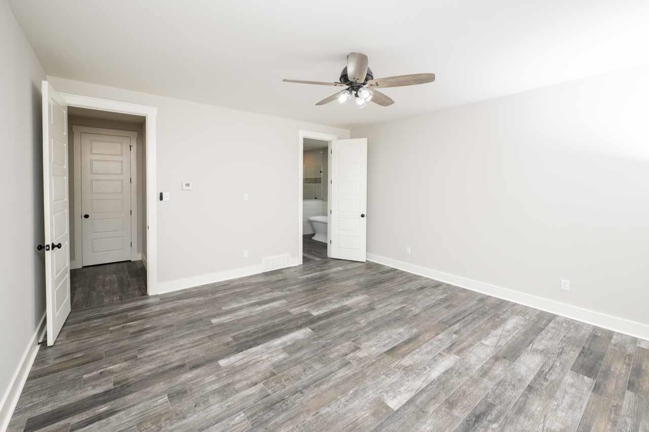 985 Park St Property Photo 27