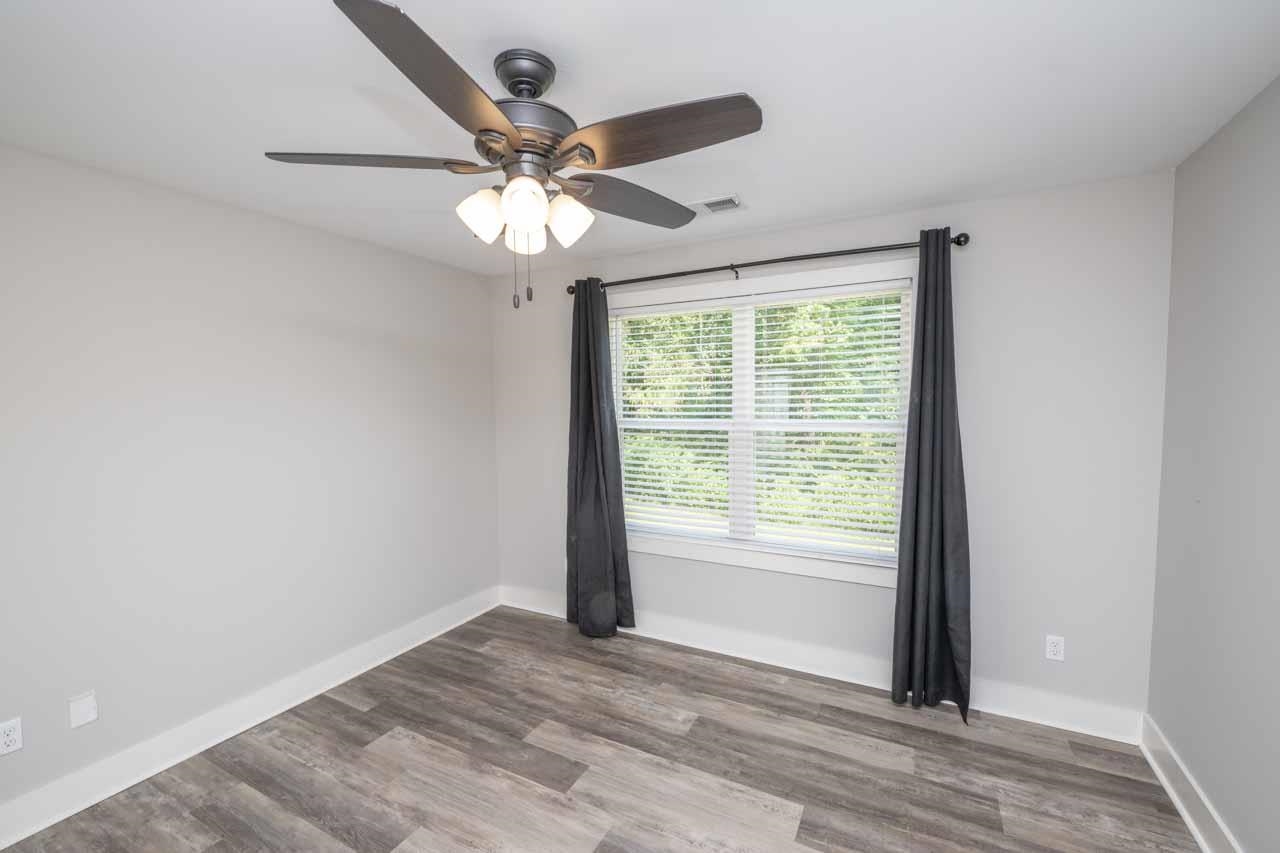 985 Park St Property Photo 32