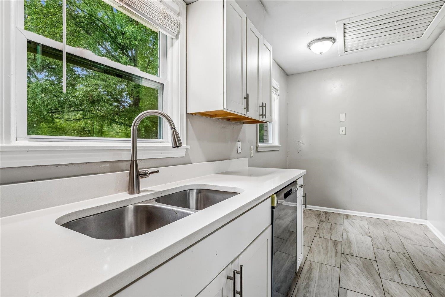 5113 Helene Dr Property Photo 17