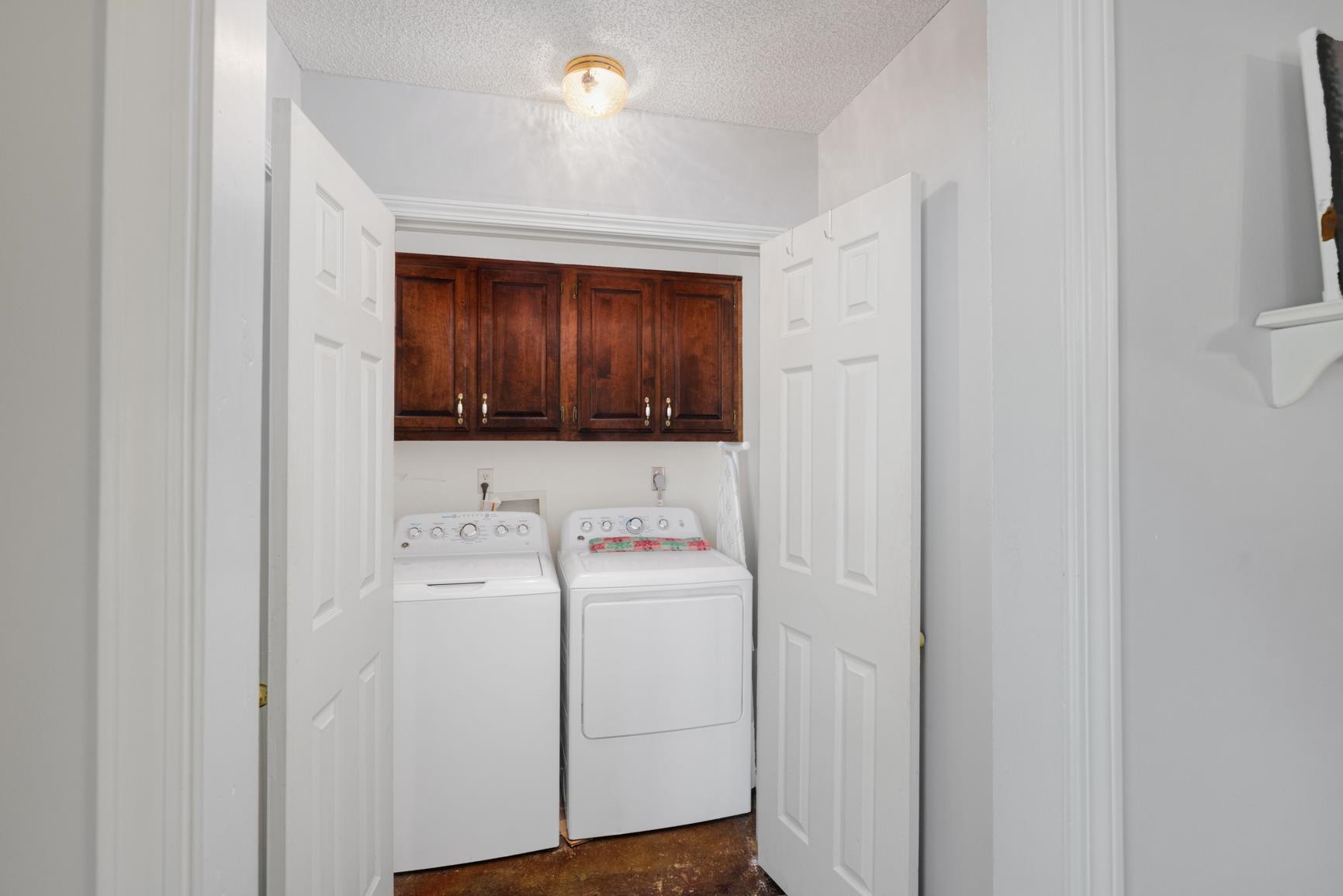 92 Brenda Dr Property Photo 28