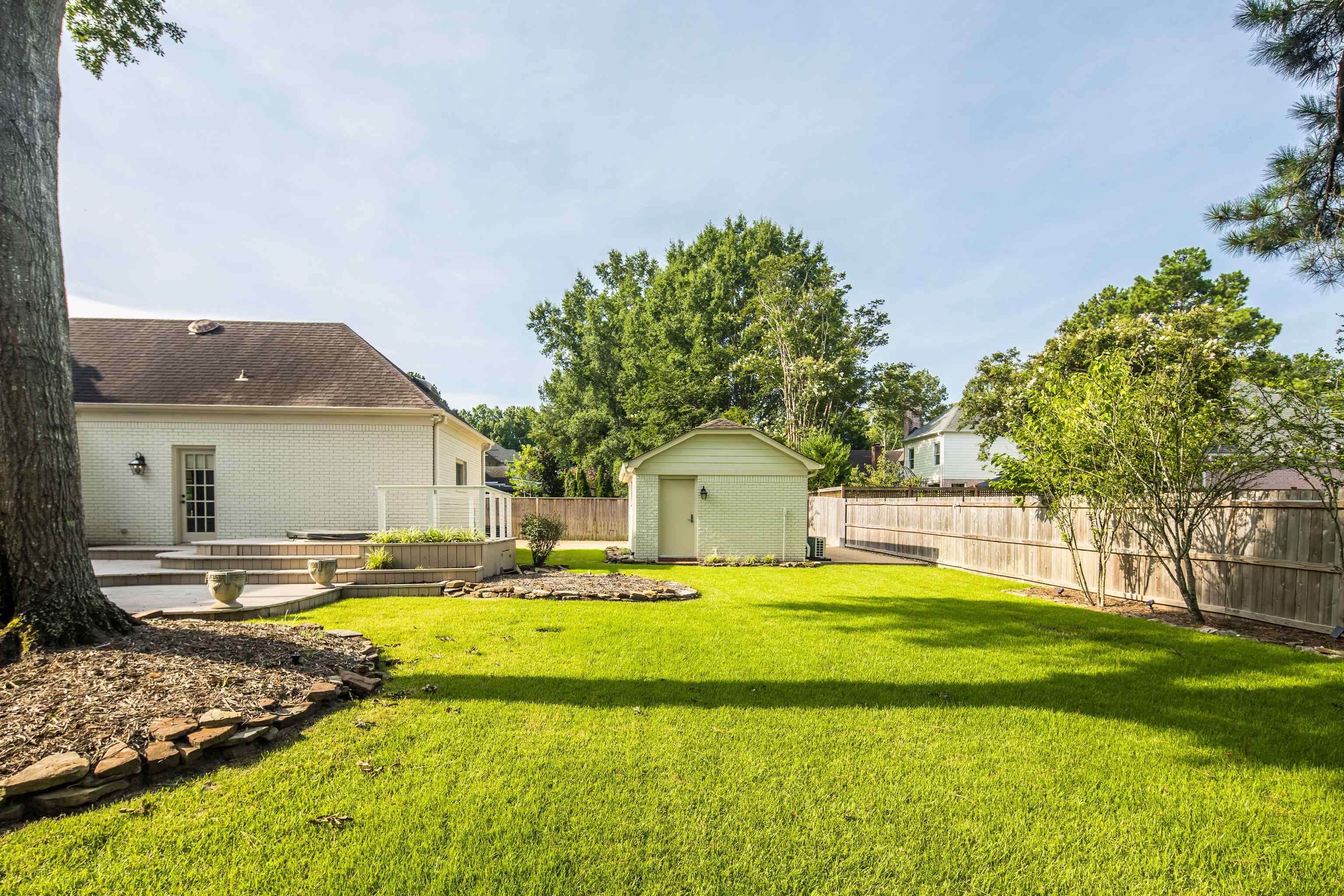 2043 Goodview Dr Property Photo 39