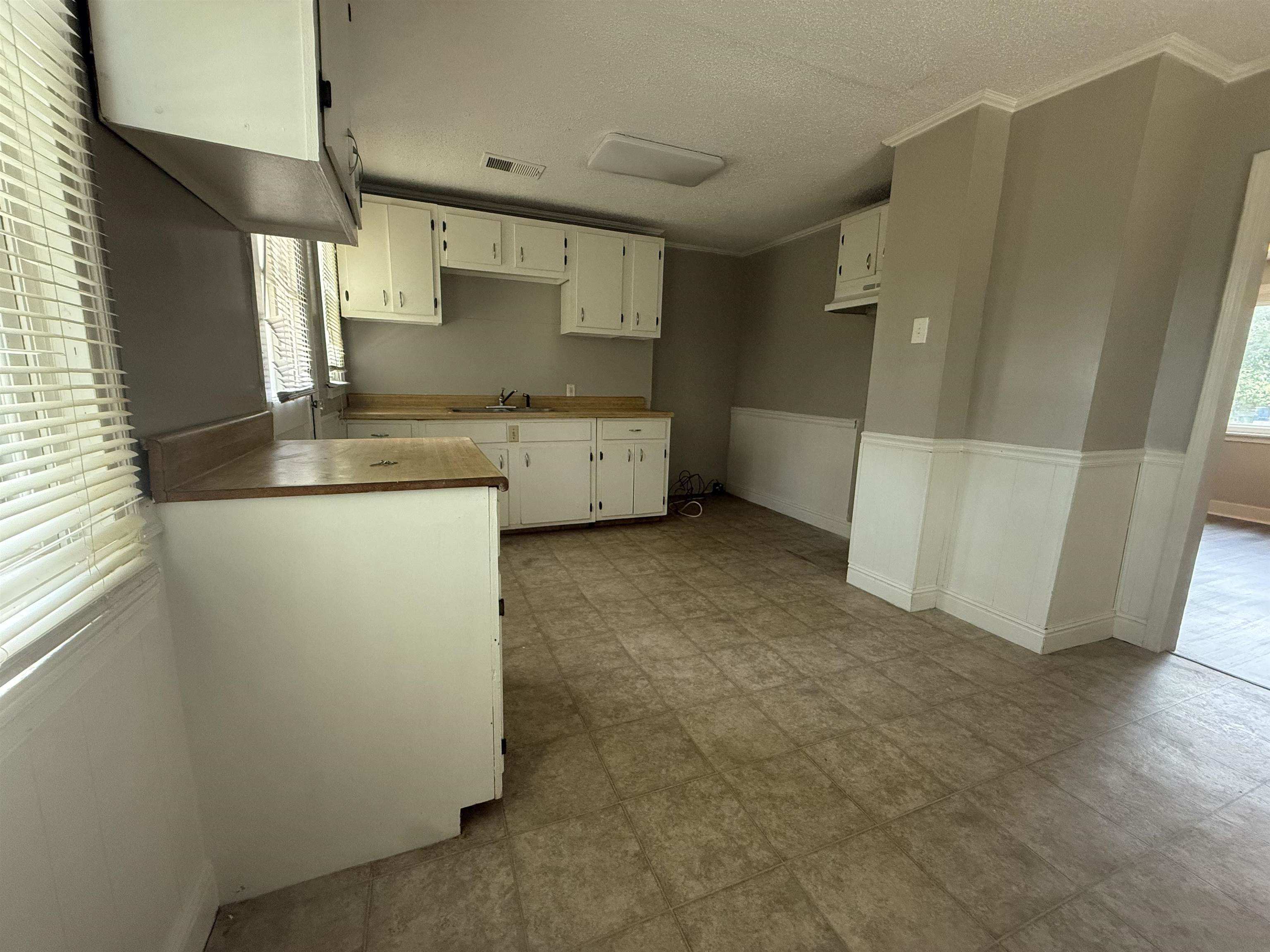 2982 Kingston Dr Property Photo 7