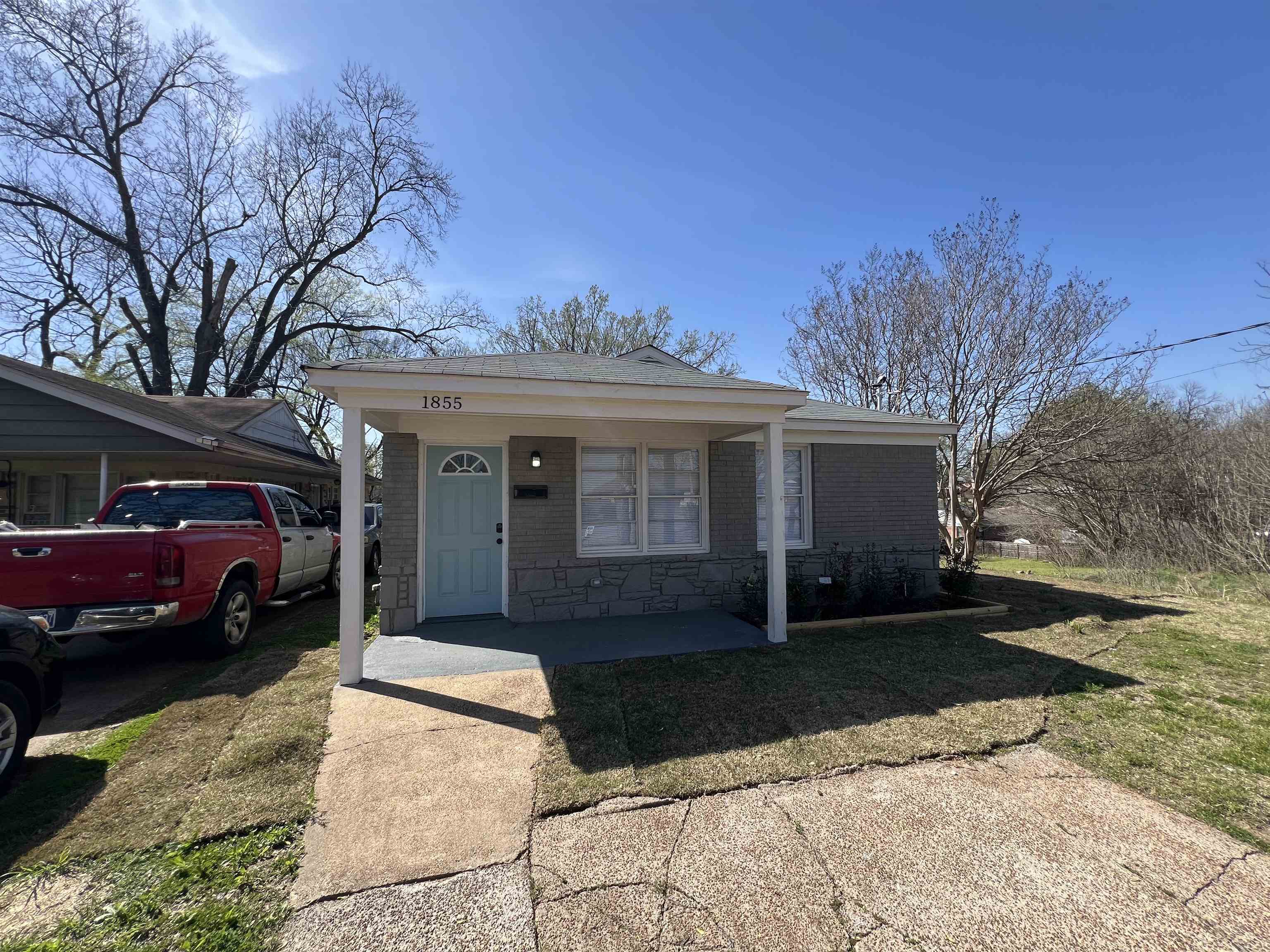 1855 Kansas St Property Photo 1