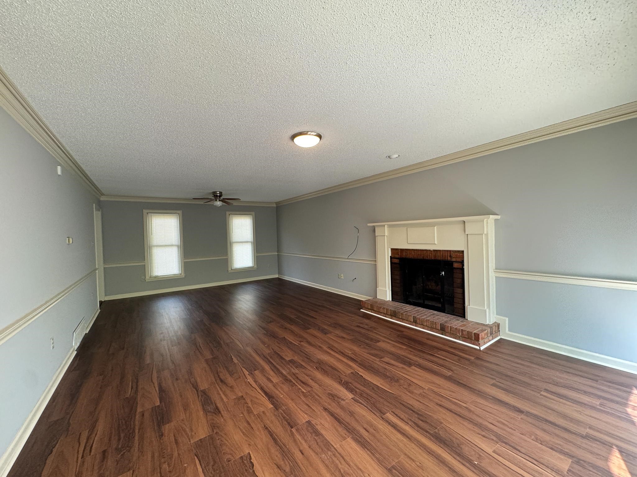 7241 Germanshire Ln Property Photo 4