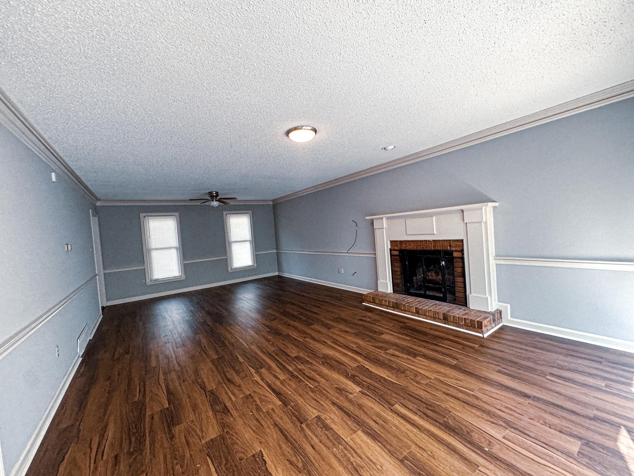 7241 Germanshire Ln Property Photo 6