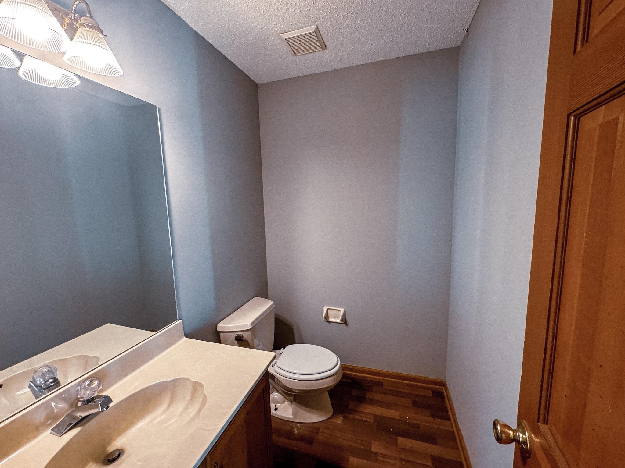 7241 Germanshire Ln Property Photo 11