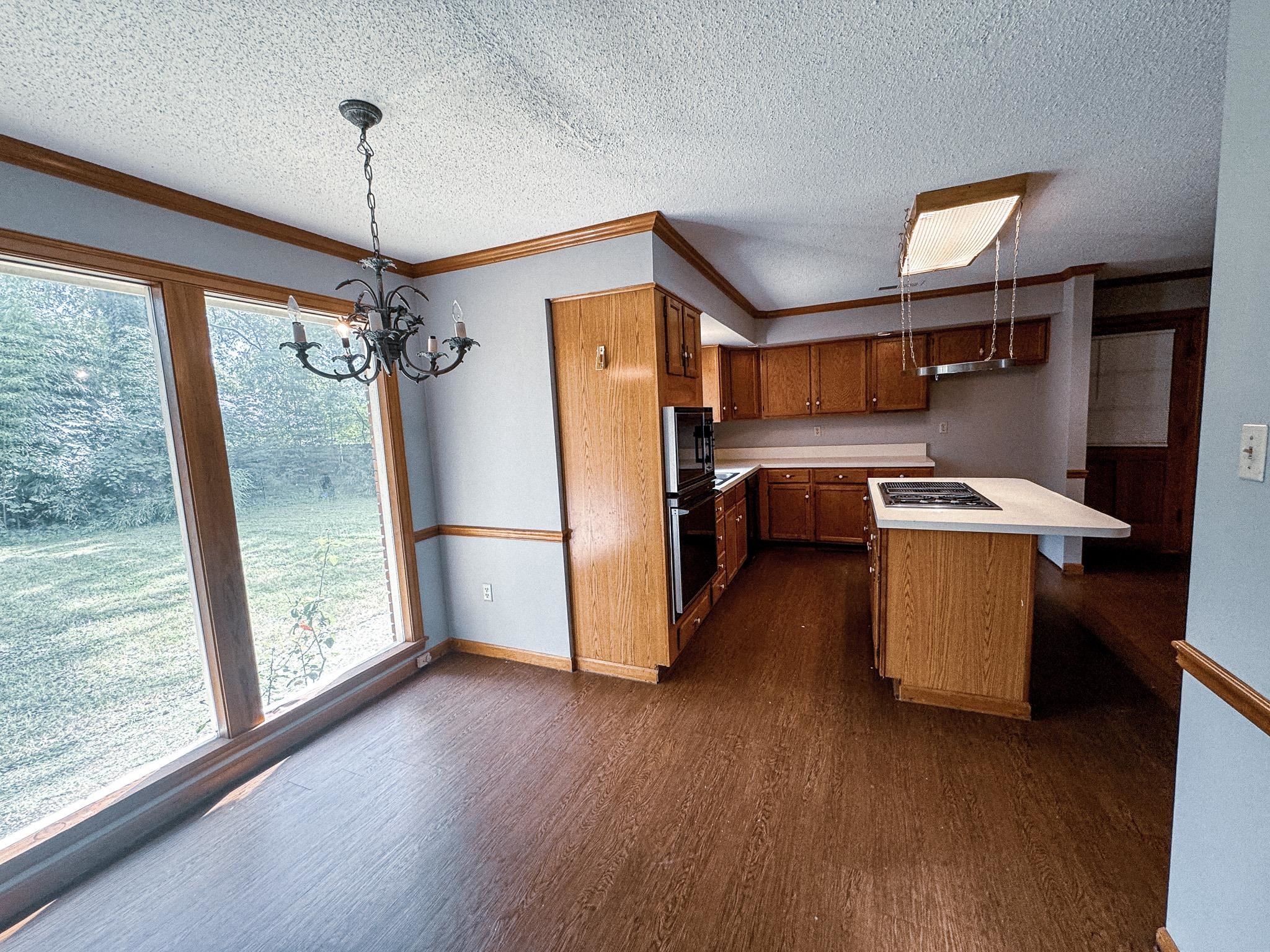 7241 Germanshire Ln Property Photo 12