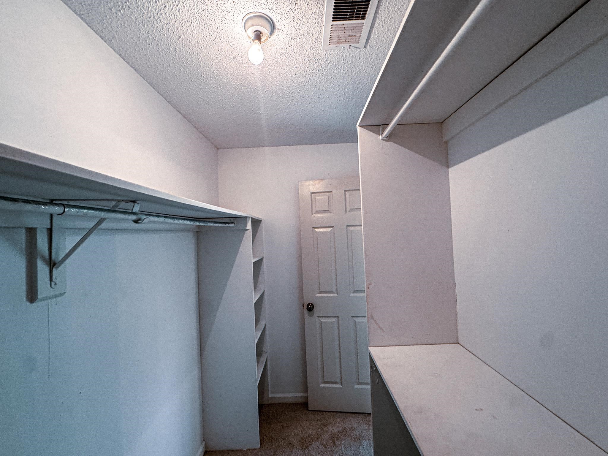 7241 Germanshire Ln Property Photo 28
