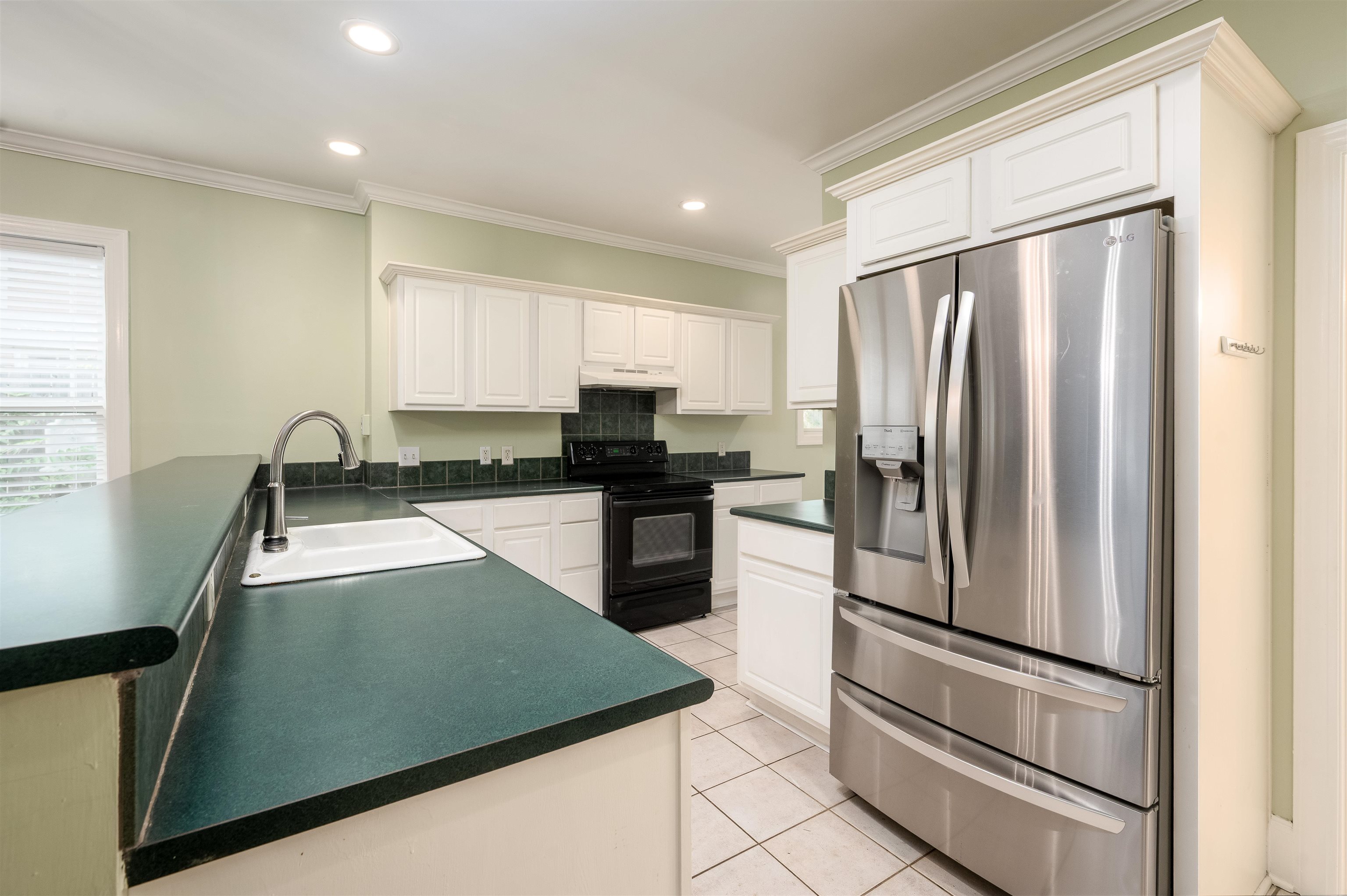 424 N Willett St Property Photo 8