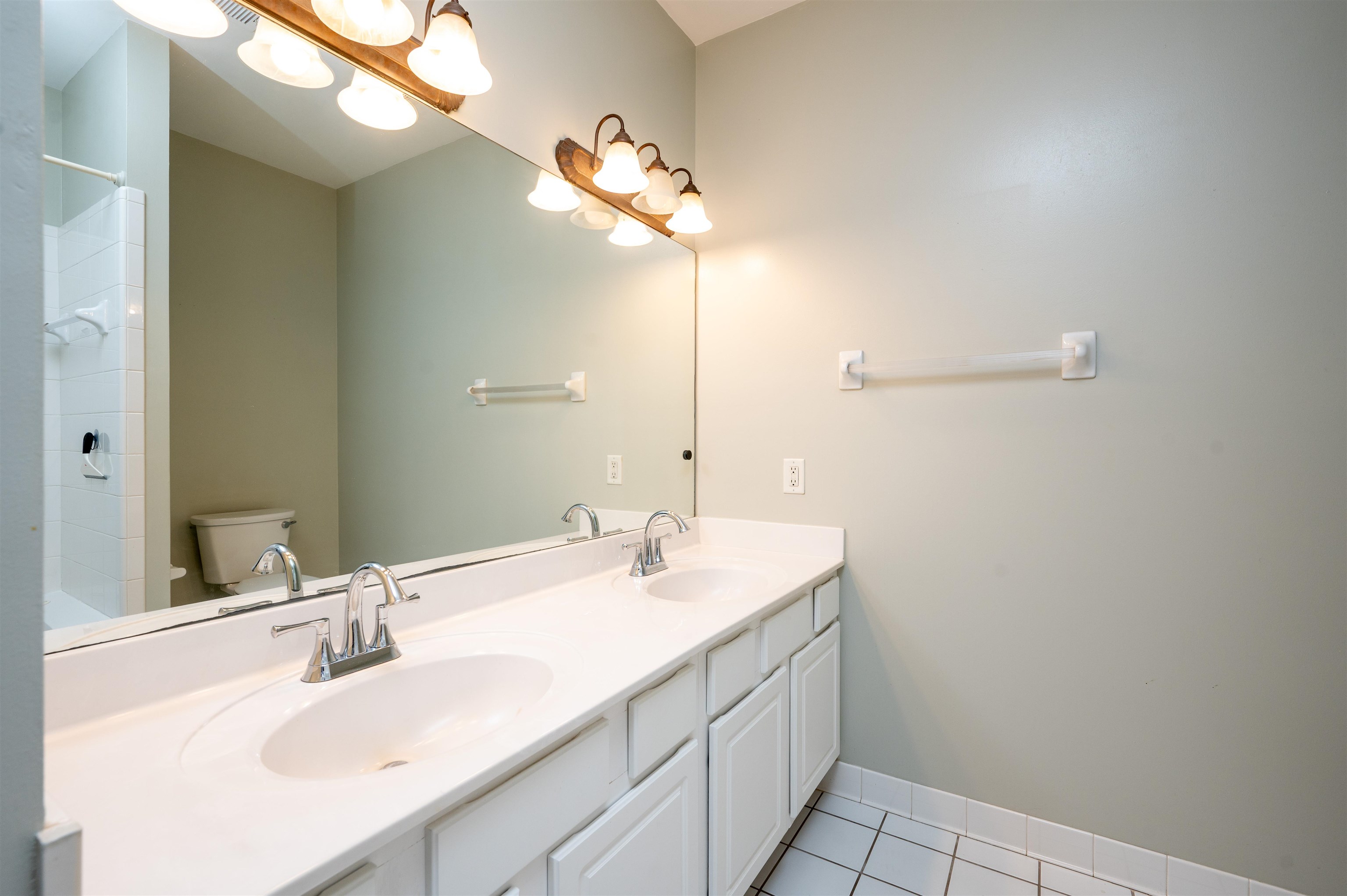 424 N Willett St Property Photo 11