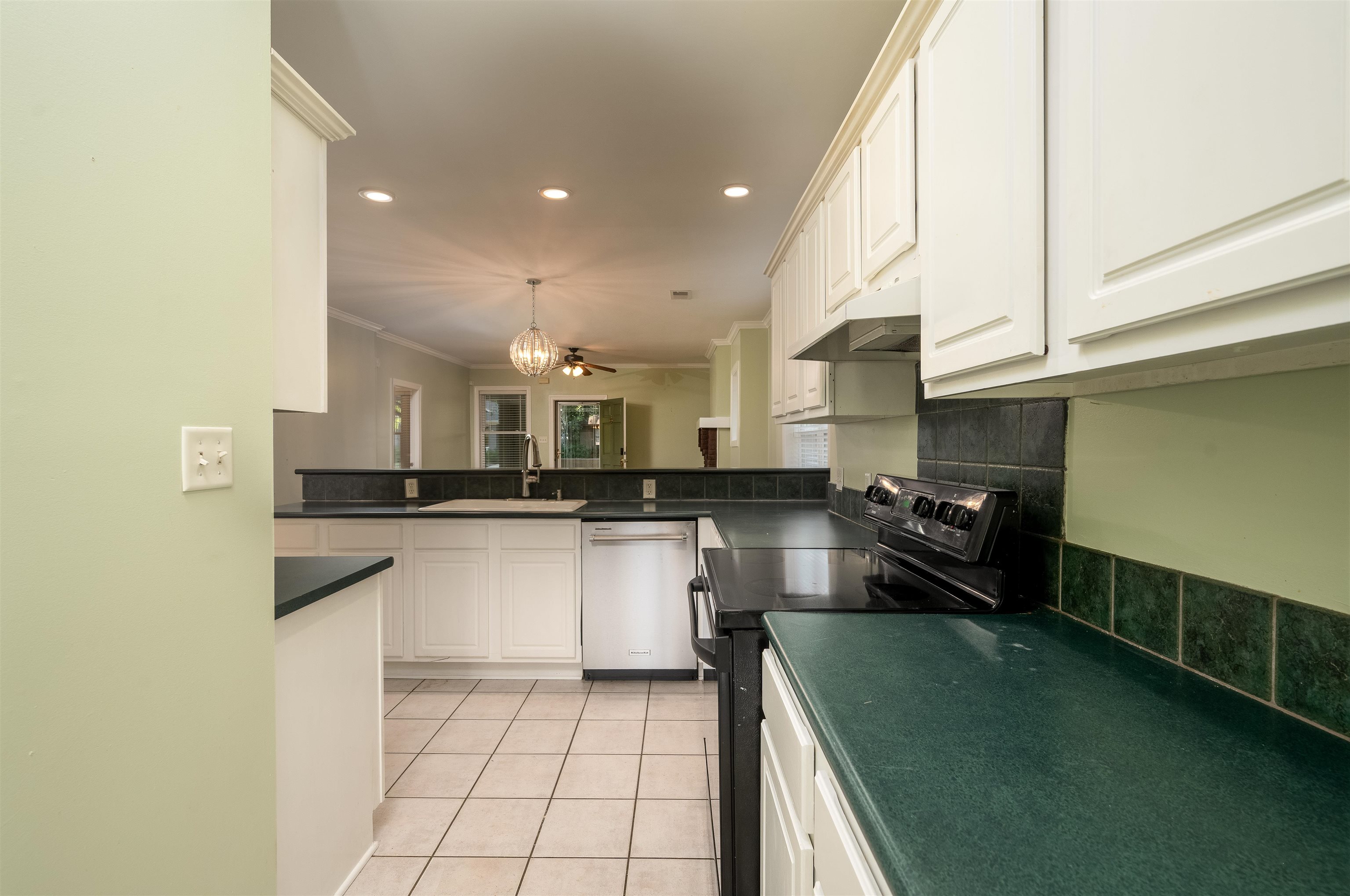 424 N Willett St Property Photo 15
