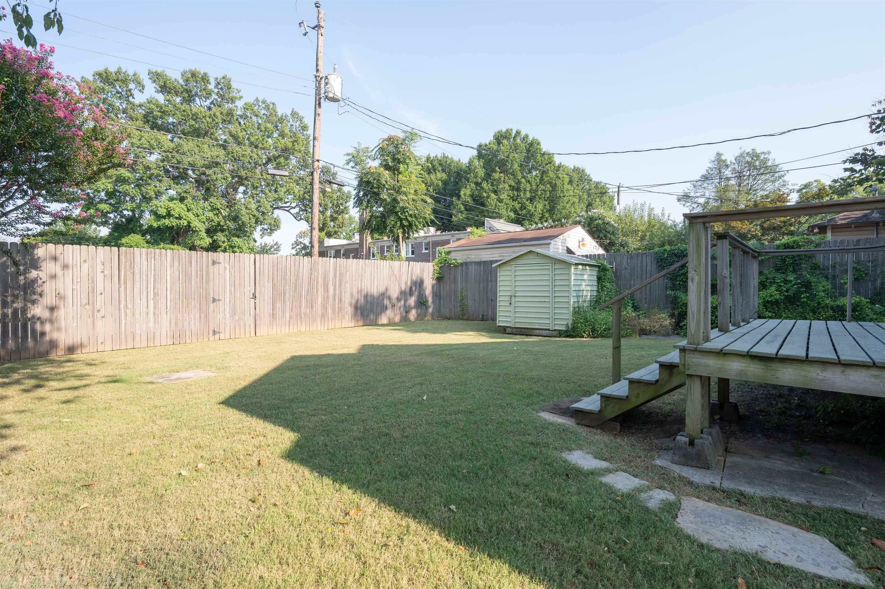 424 N Willett St Property Photo 22