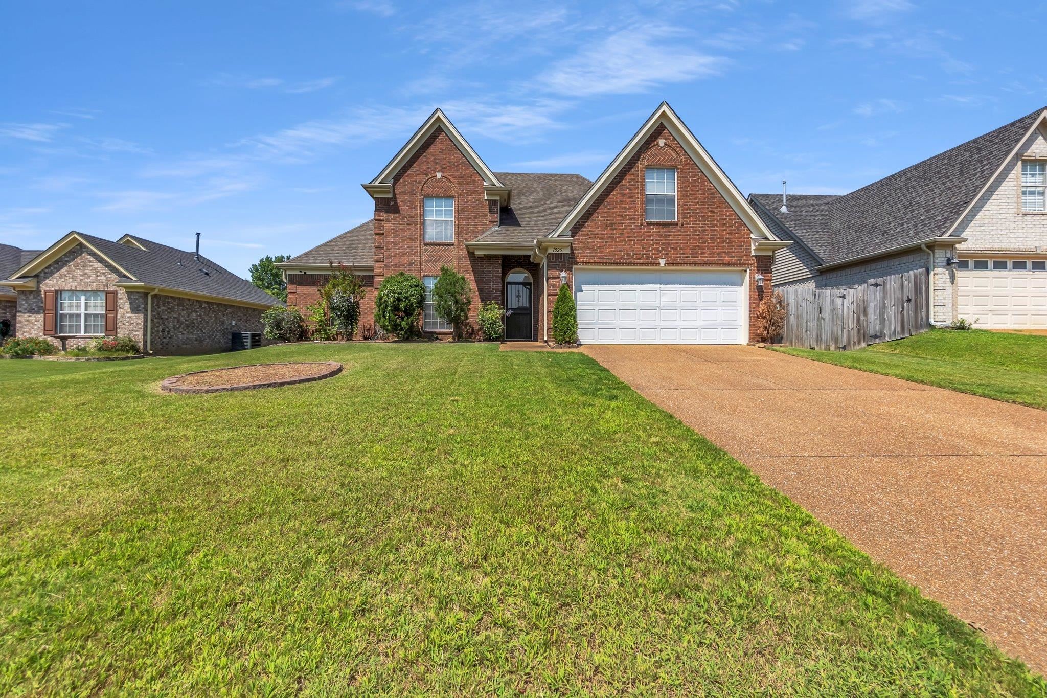 1525 Carlton Ridge Dr Property Photo 1