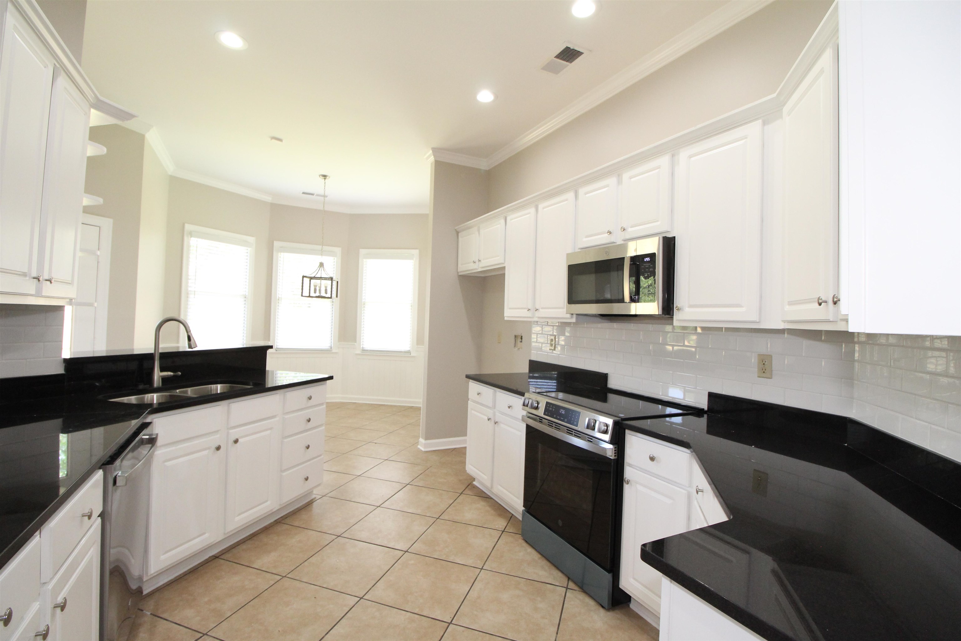 1800 Mill Glen Cv Property Photo 6