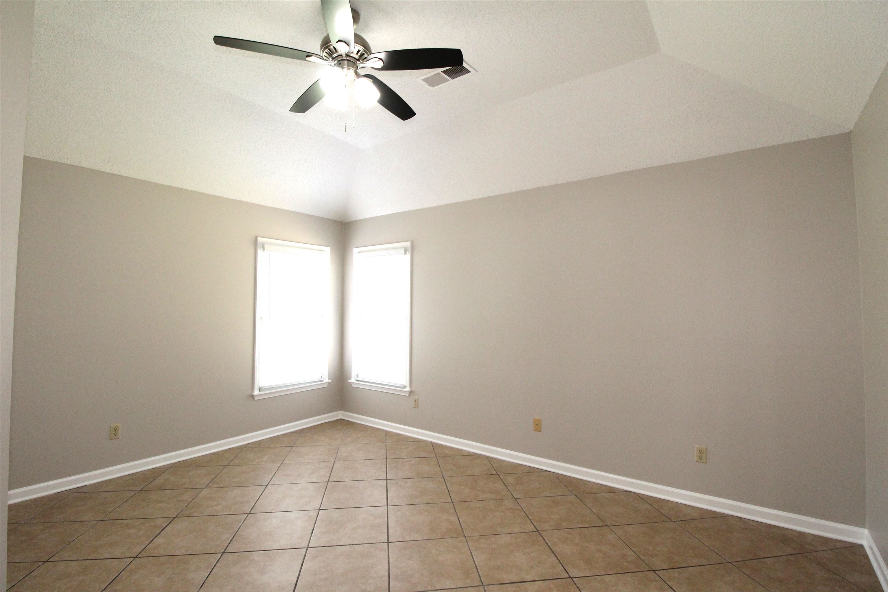 1800 Mill Glen Cv Property Photo 8