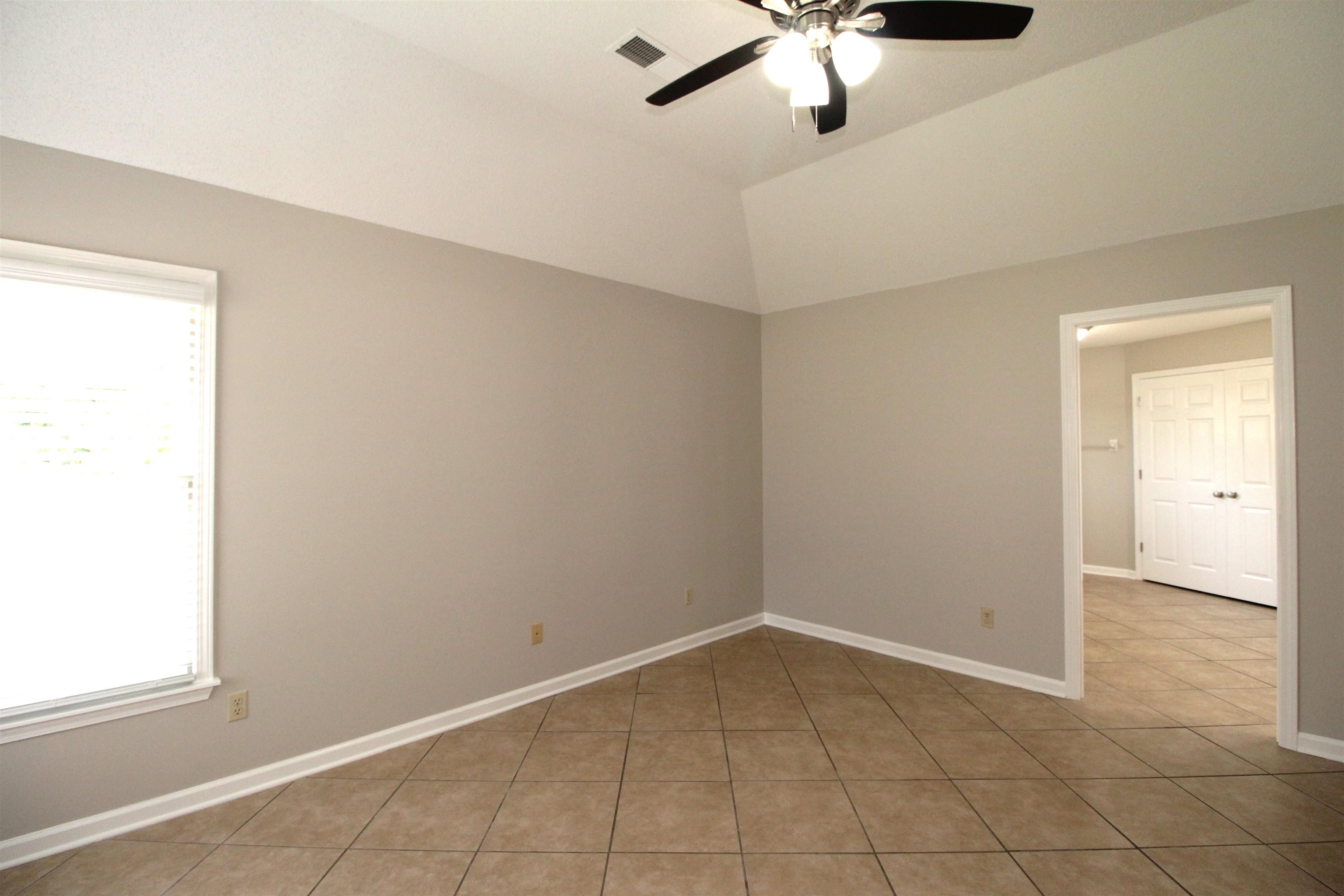 1800 Mill Glen Cv Property Photo 9