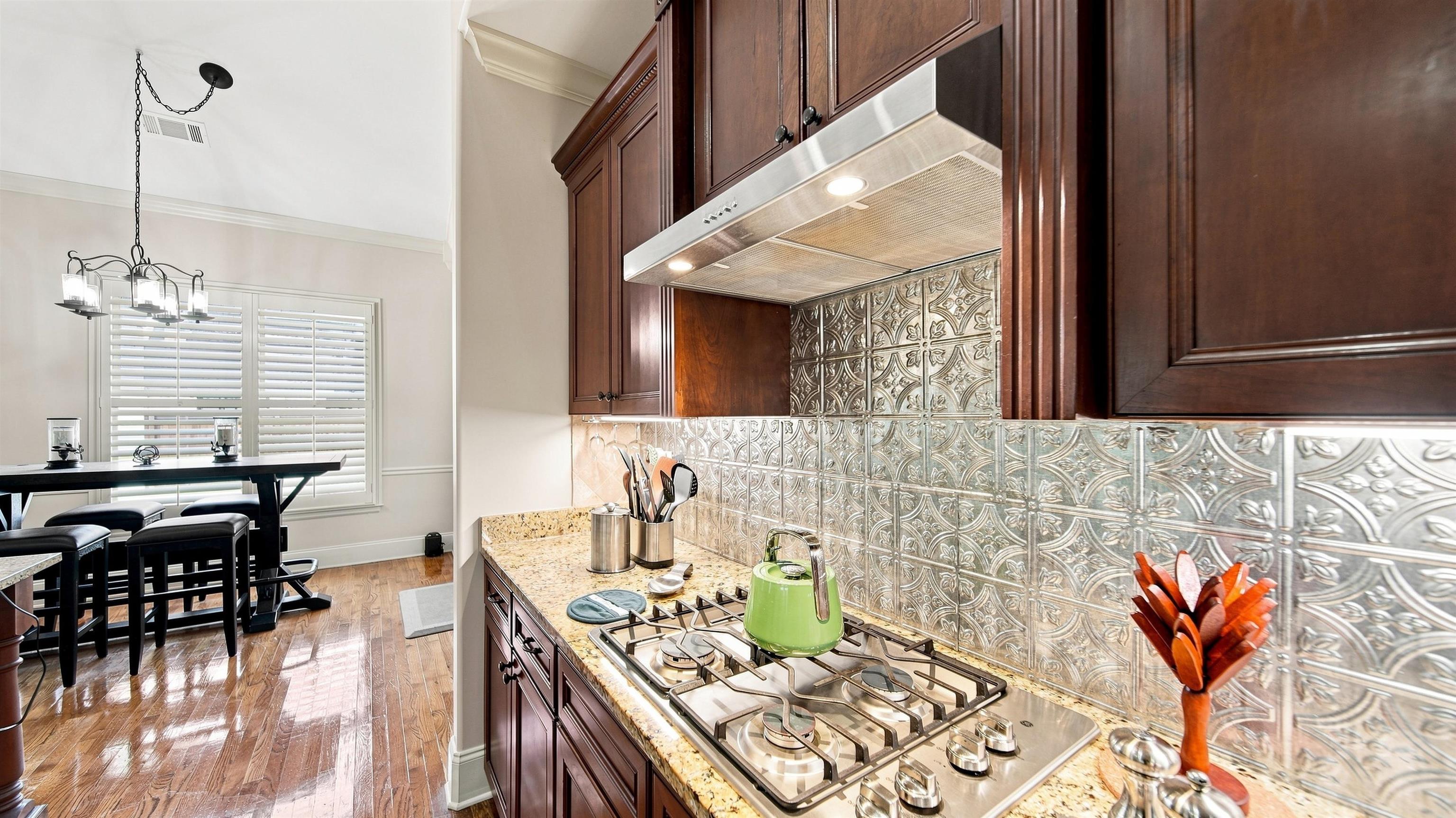 1596 Brackenshire Ln Property Photo 19