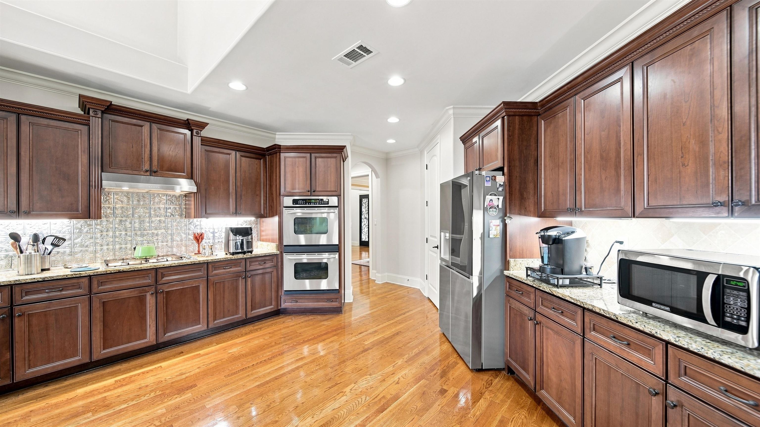 1596 Brackenshire Ln Property Photo 22