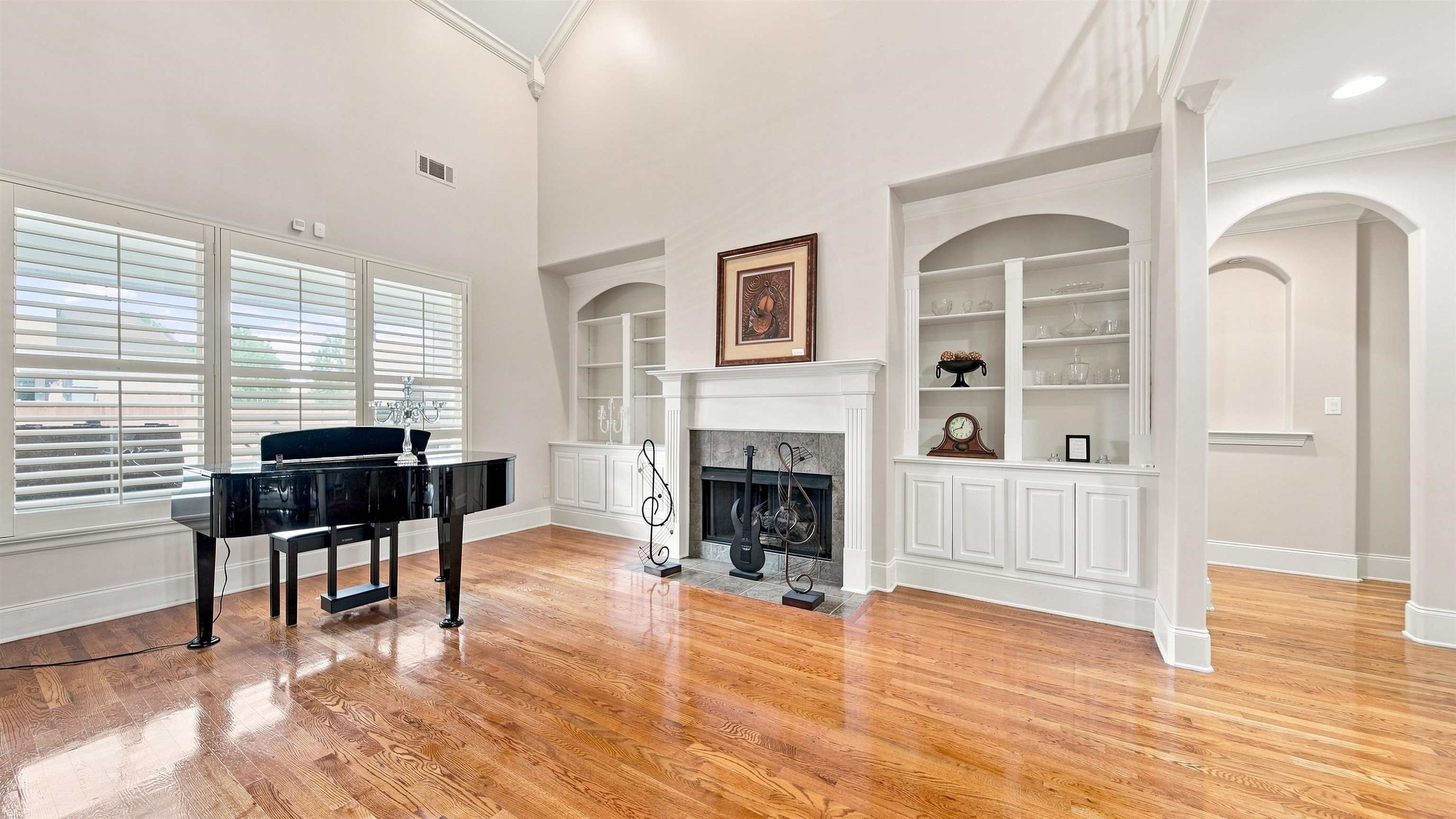 1596 Brackenshire Ln Property Photo 23