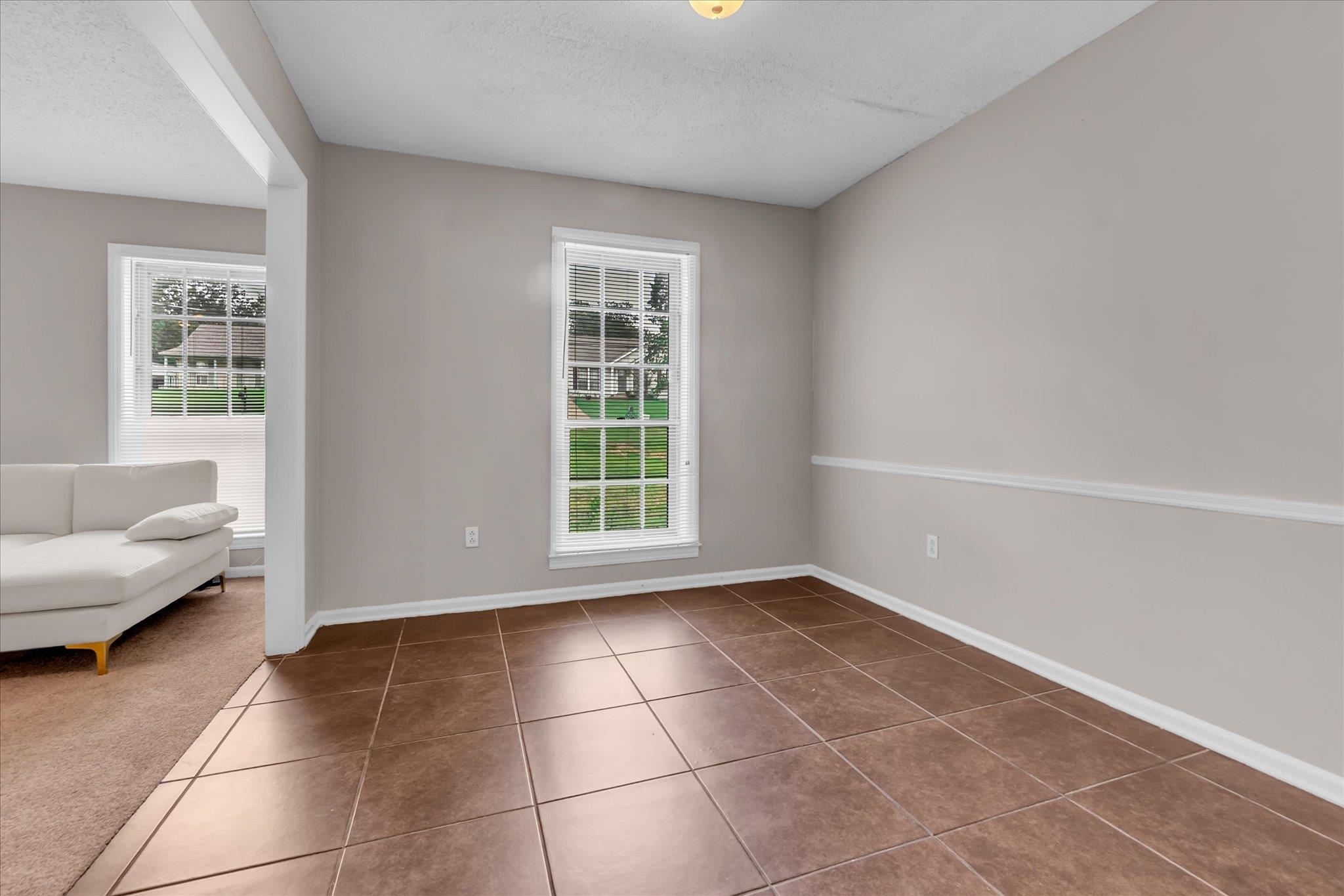 5393 Banbury Ave Property Photo 4