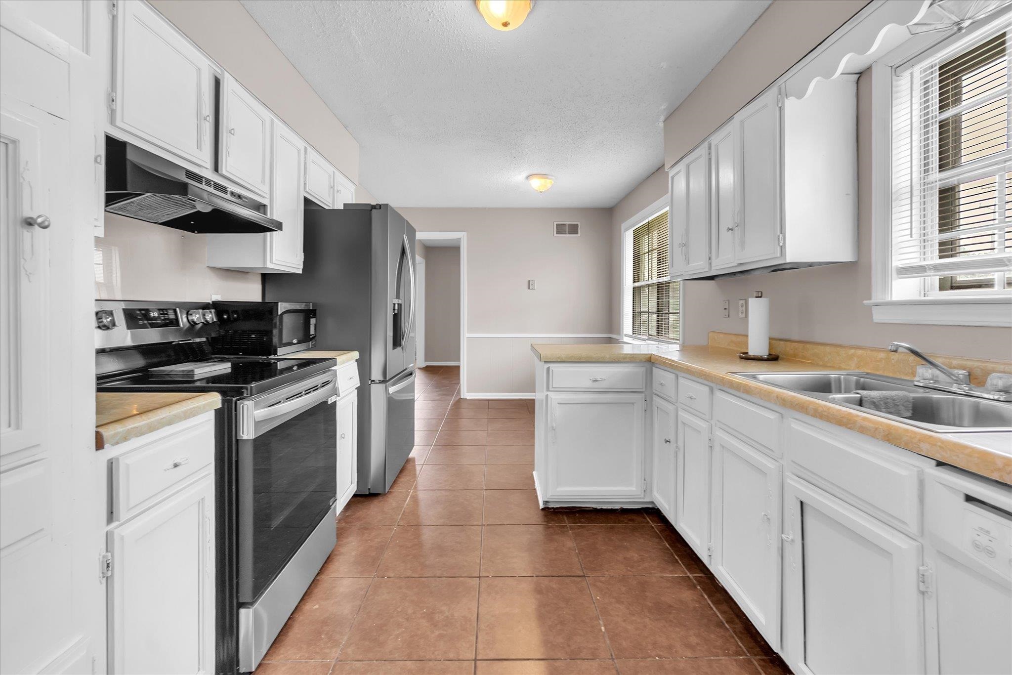 5393 Banbury Ave Property Photo 10