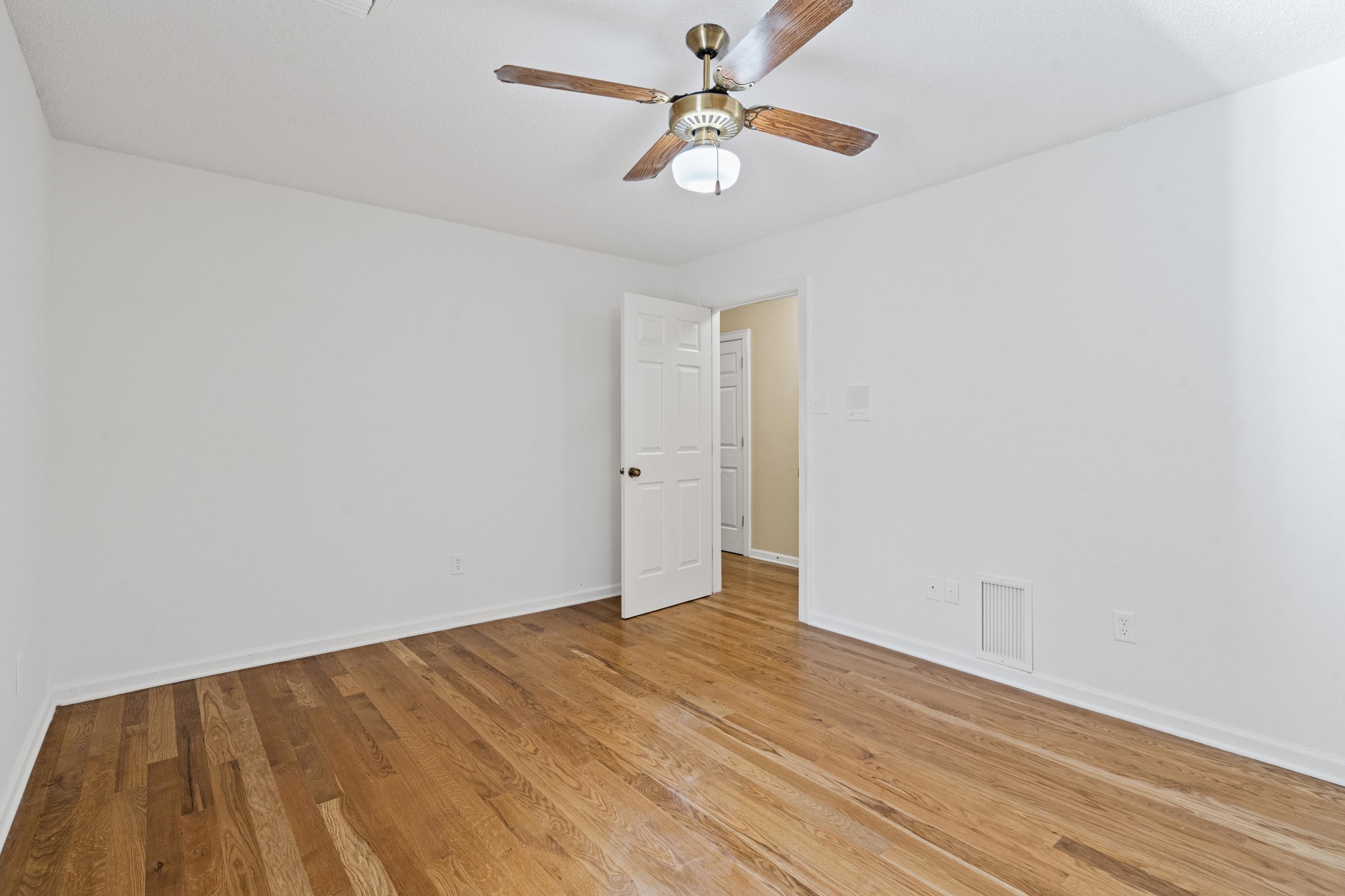 9221 Hillman Way Dr Property Photo 26
