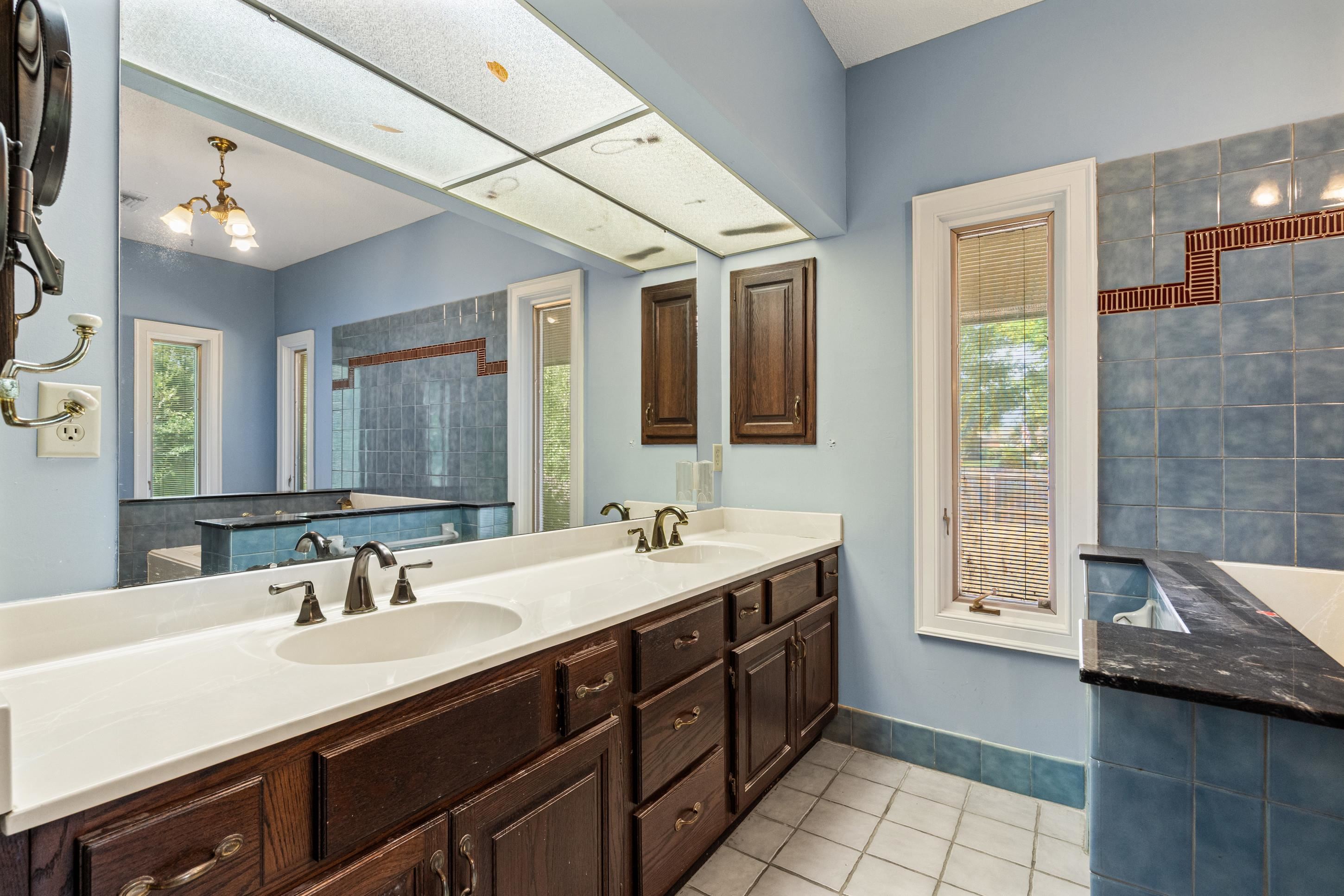 9221 Hillman Way Dr Property Photo 31